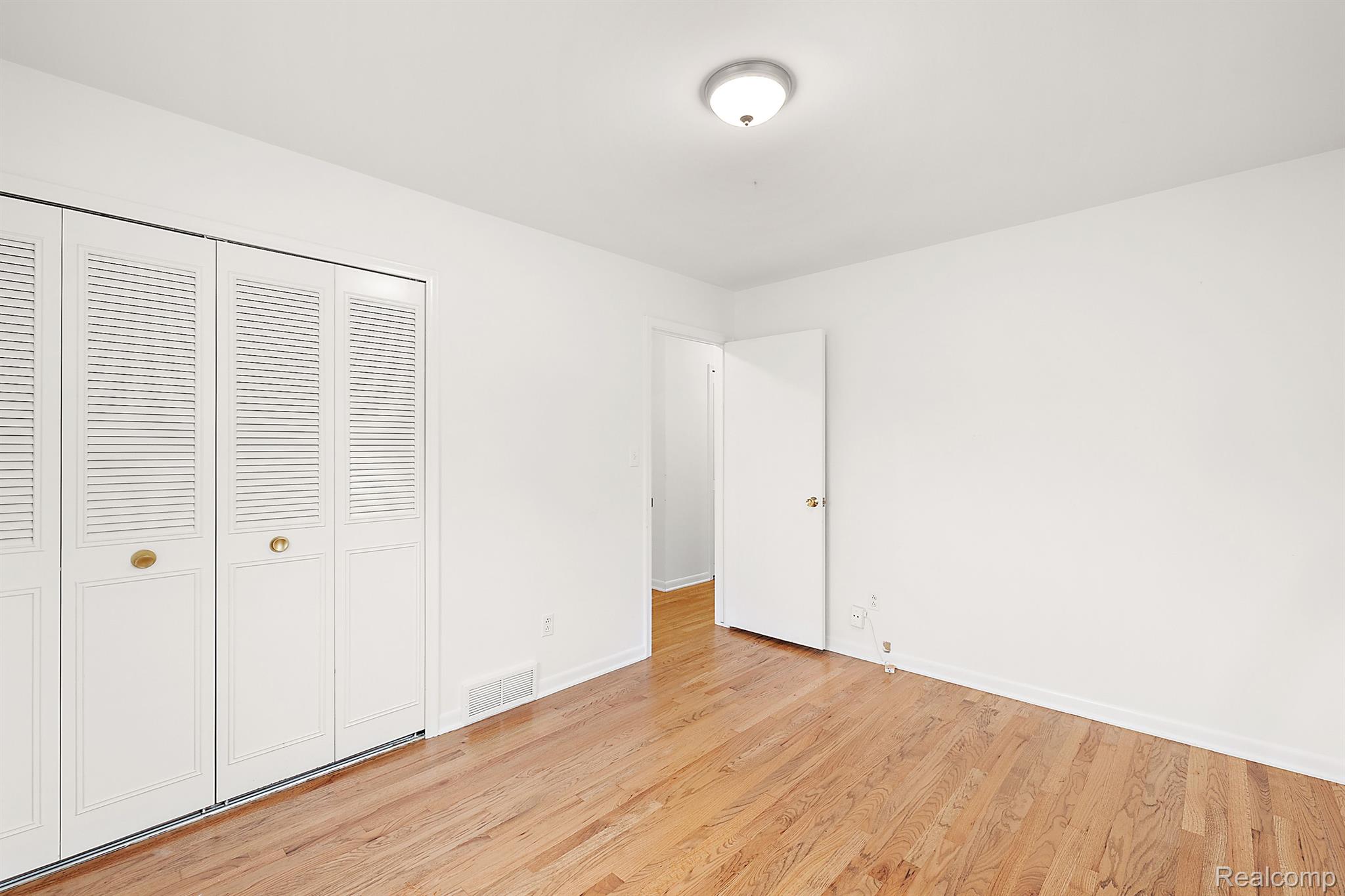 60 E SQUARE LAKE Road