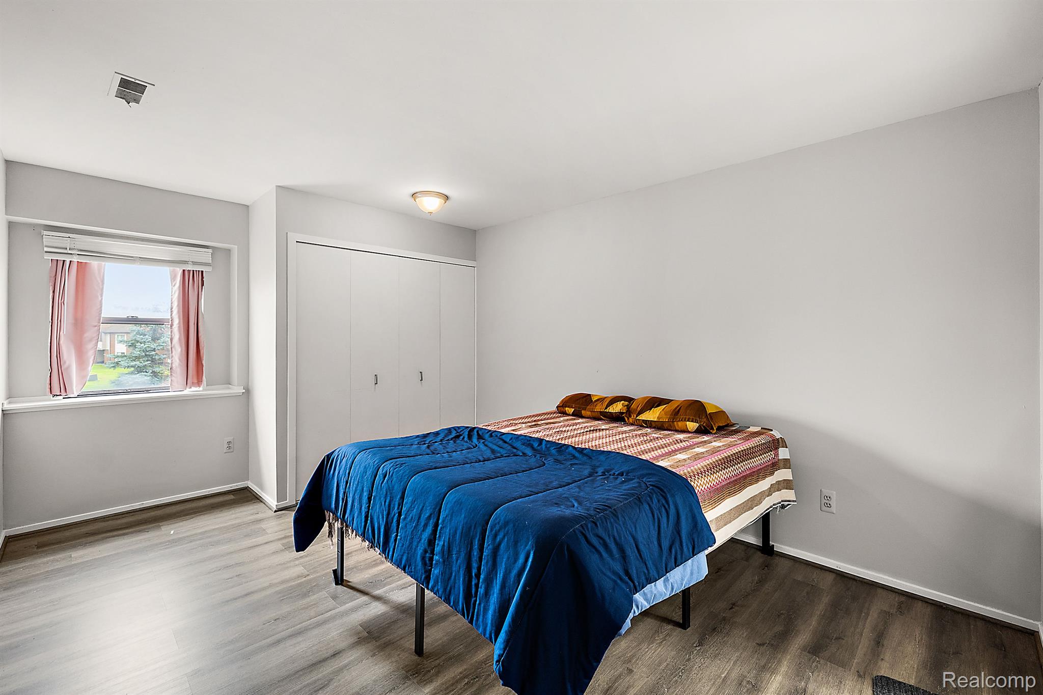 6660 RIDGEFIELD Circle Unit #204