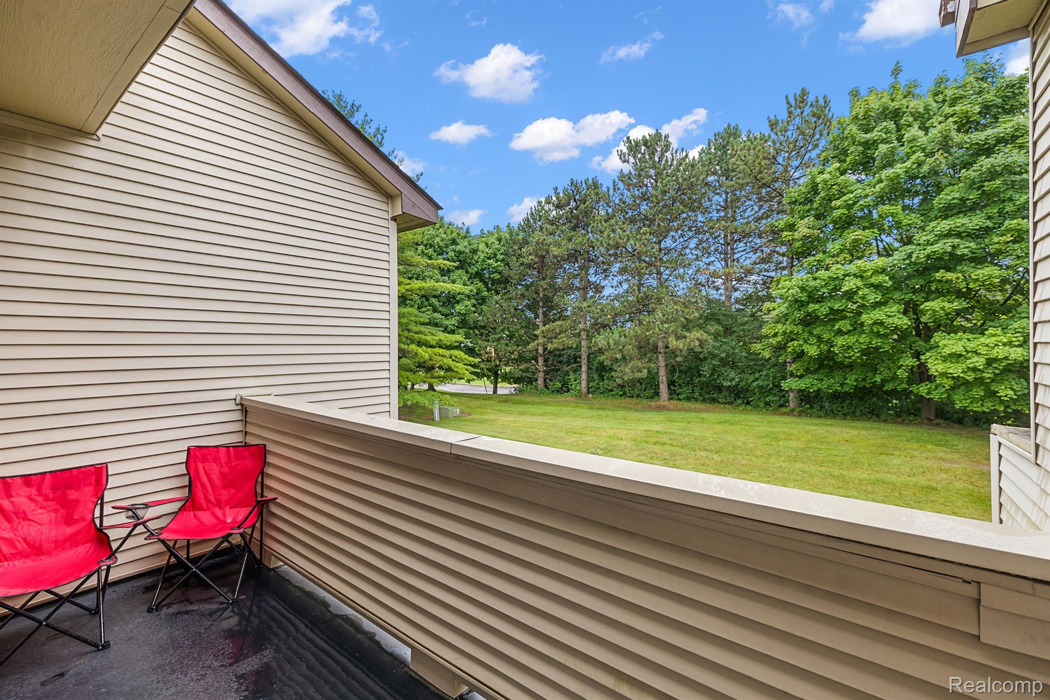 6660 RIDGEFIELD Circle Unit #204