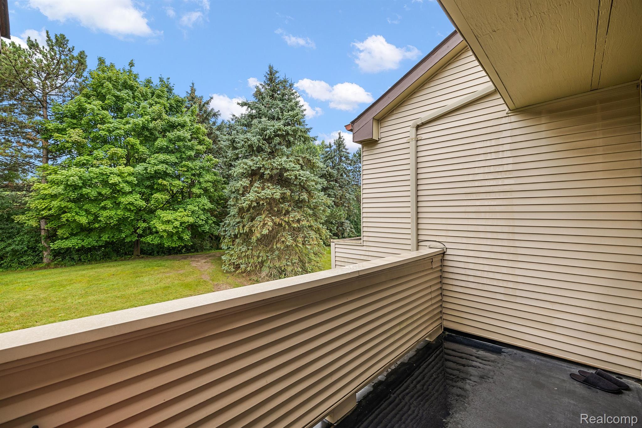 6660 RIDGEFIELD Circle Unit #204