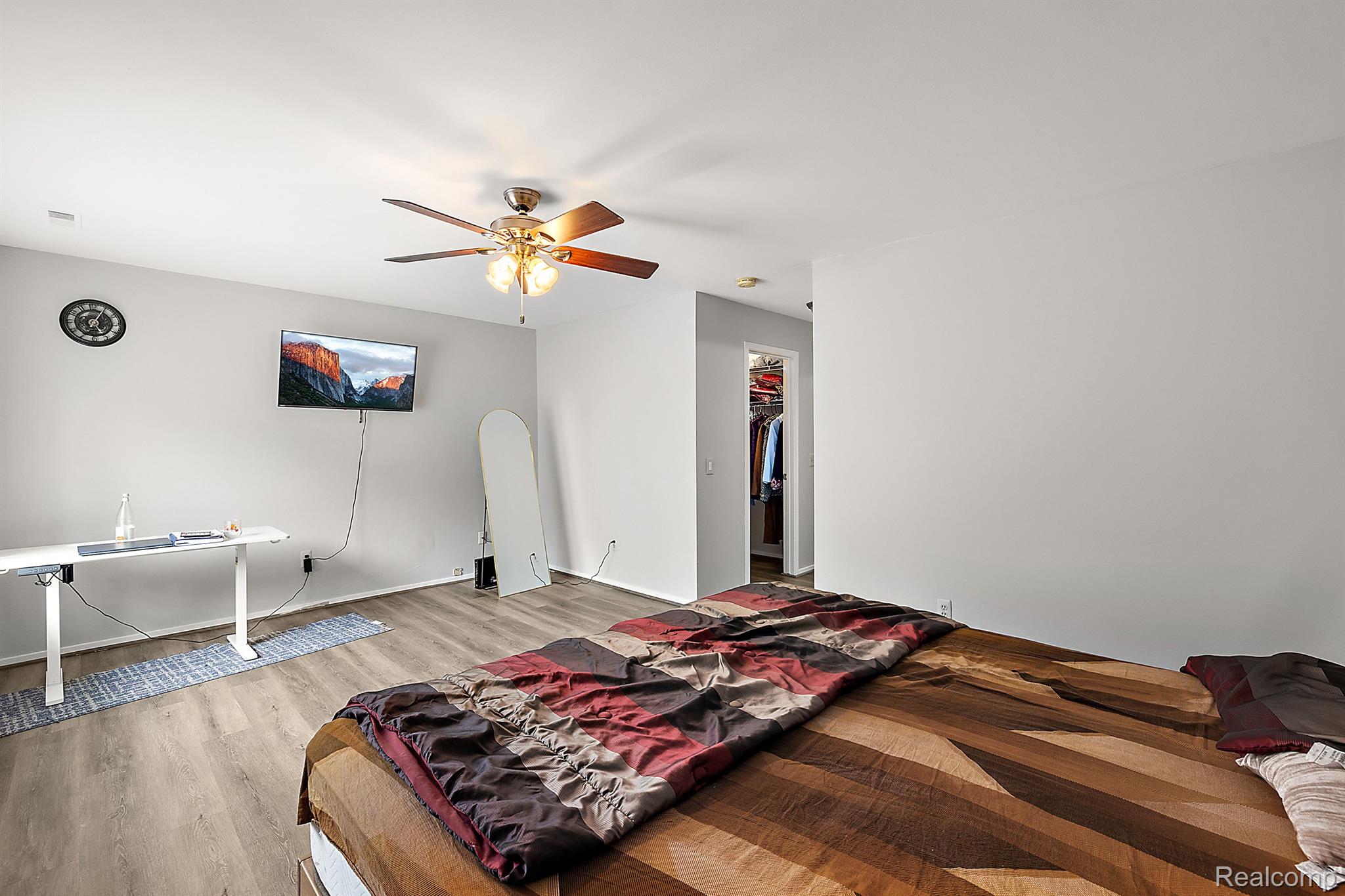 6660 RIDGEFIELD Circle Unit #204