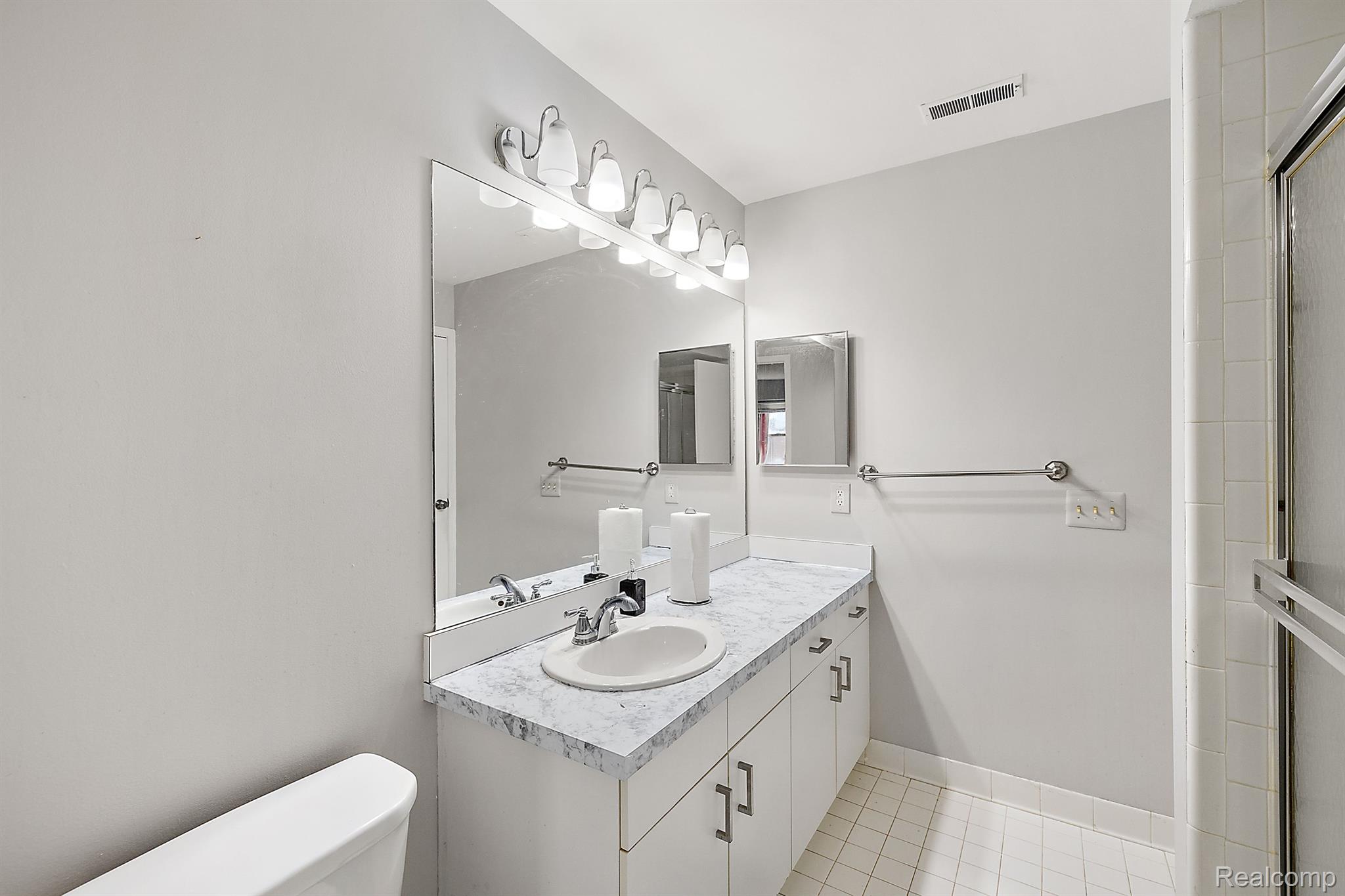6660 RIDGEFIELD Circle Unit #204
