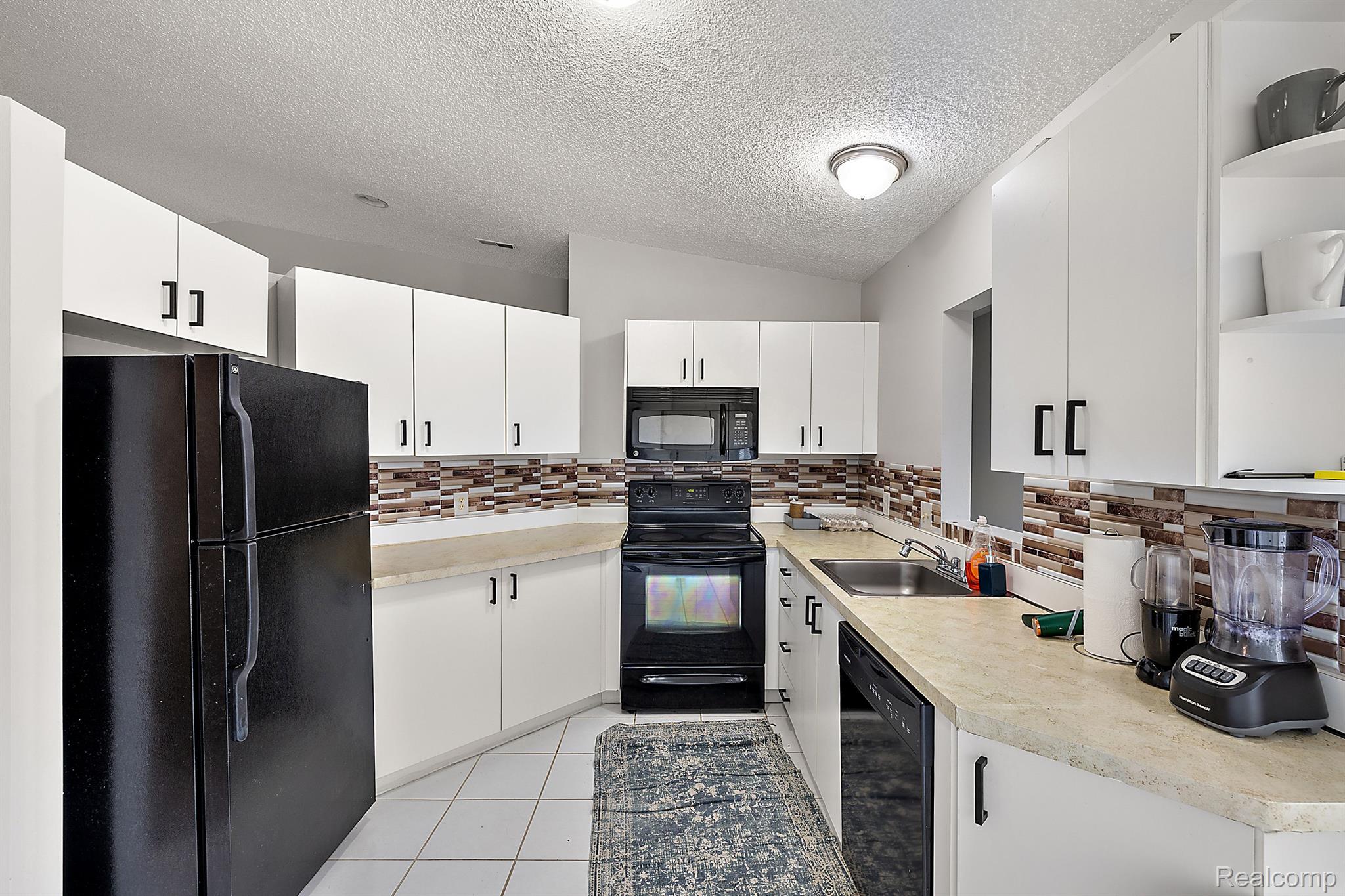 6660 RIDGEFIELD Circle Unit #204