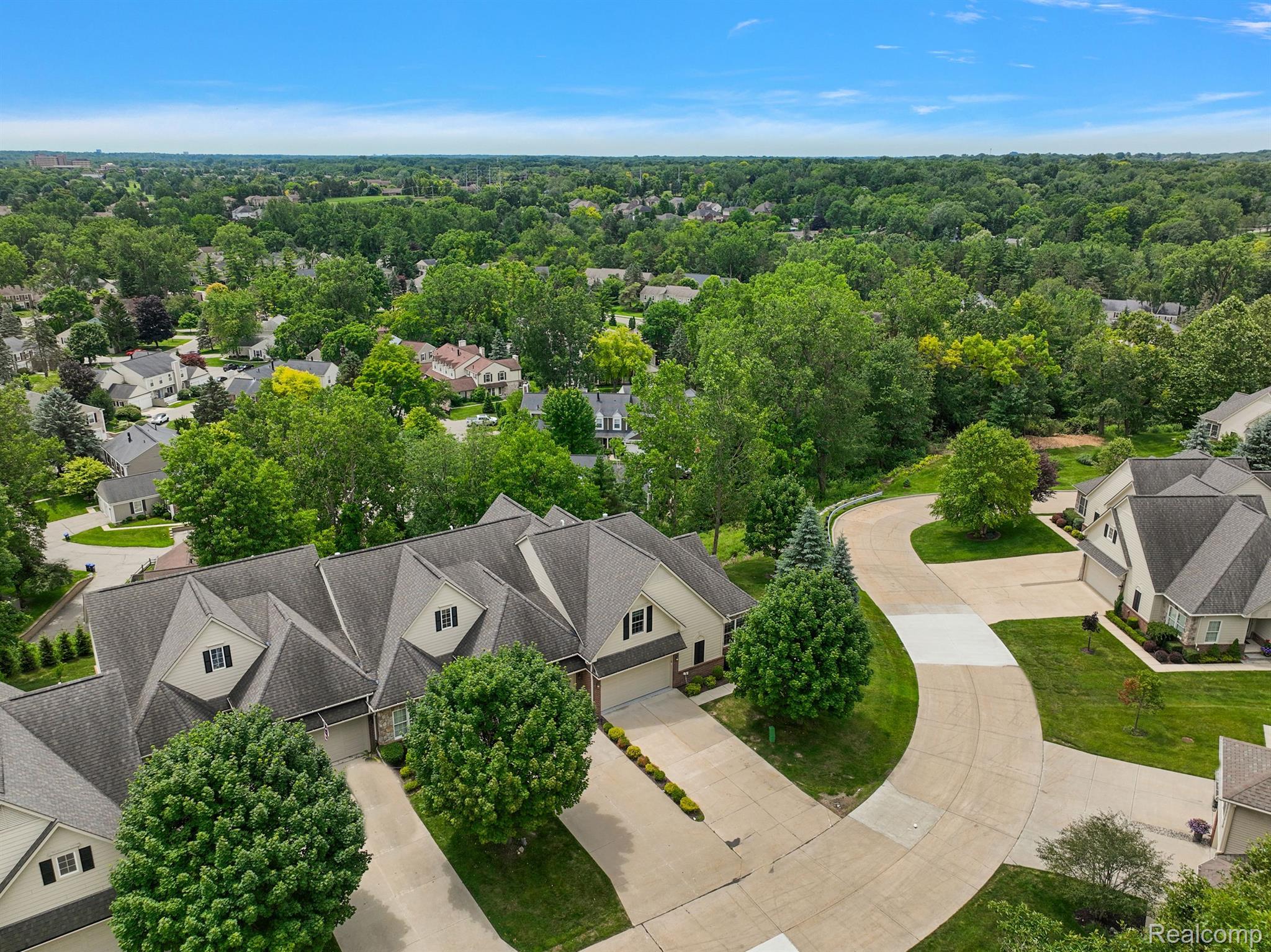 633 MOUNTAIN Circle