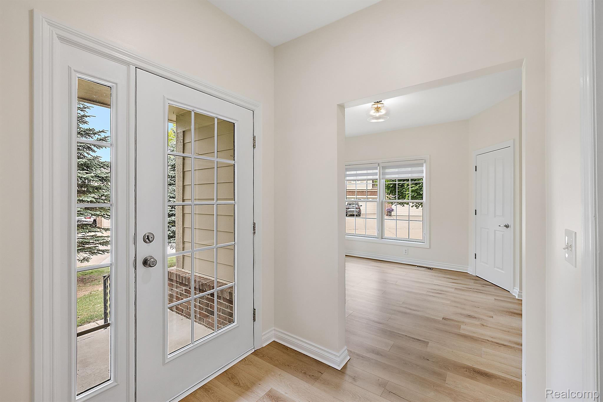 633 MOUNTAIN Circle