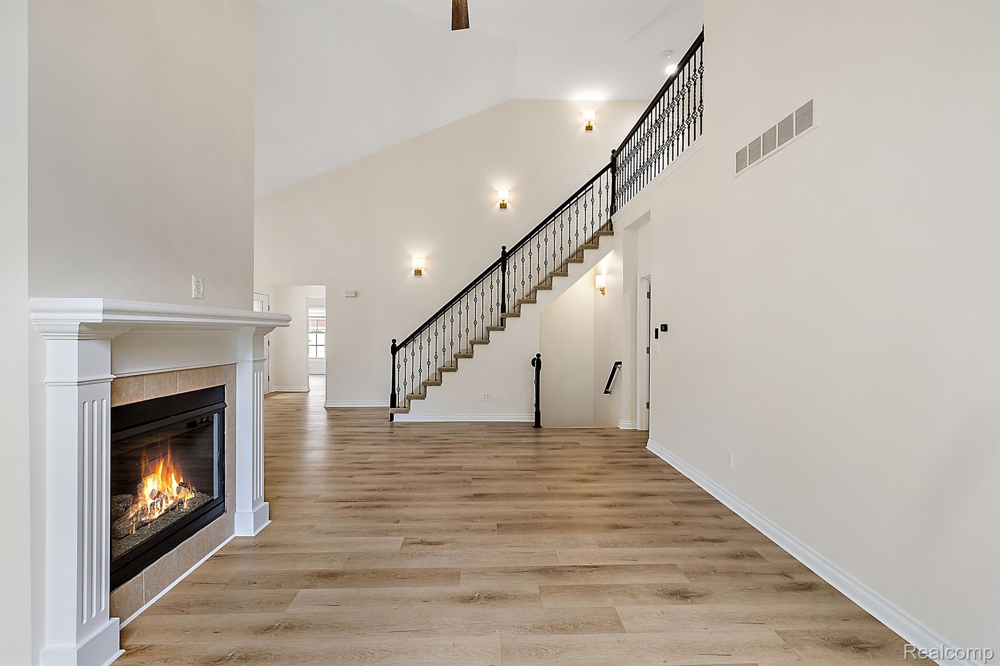 633 MOUNTAIN Circle