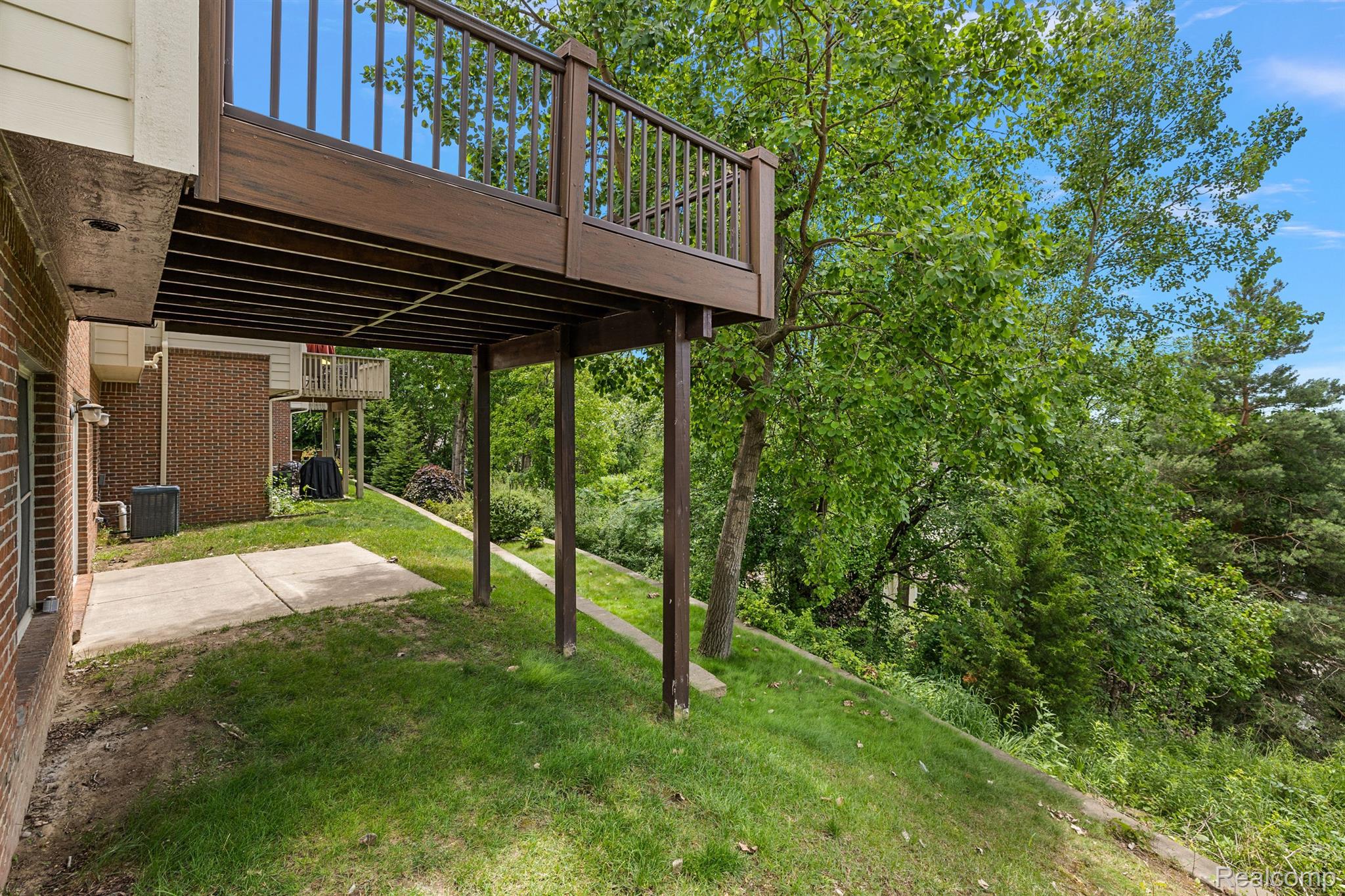 633 MOUNTAIN Circle