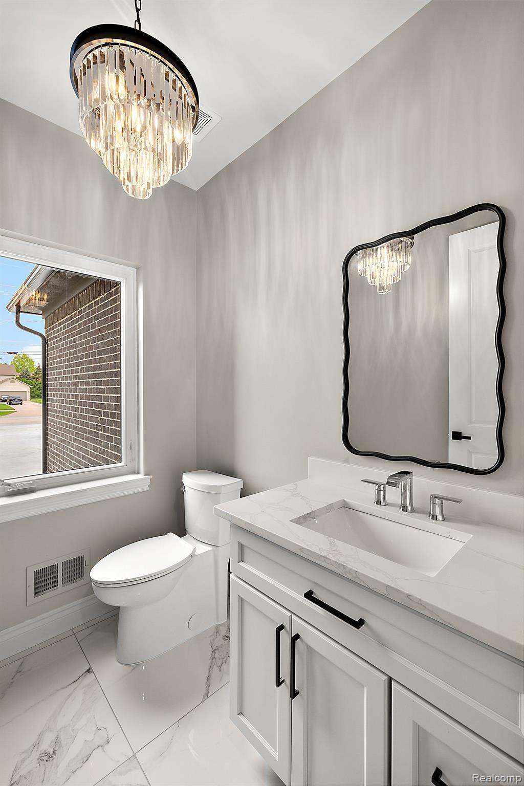 39830 DEQUINDRE Road