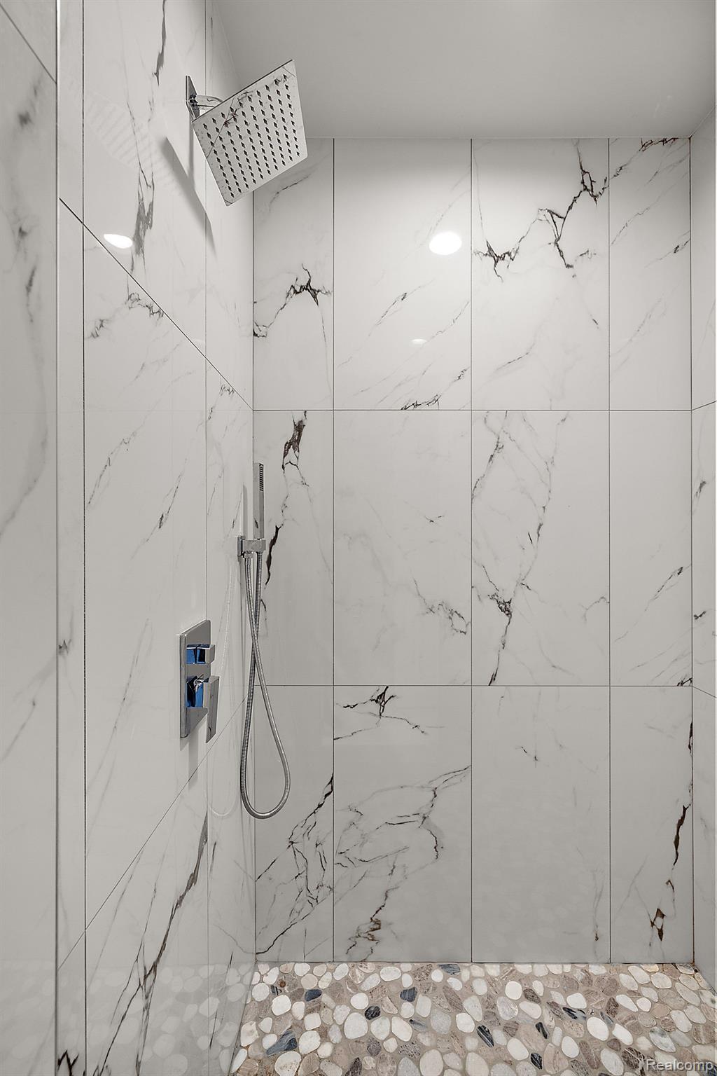 39830 DEQUINDRE Road