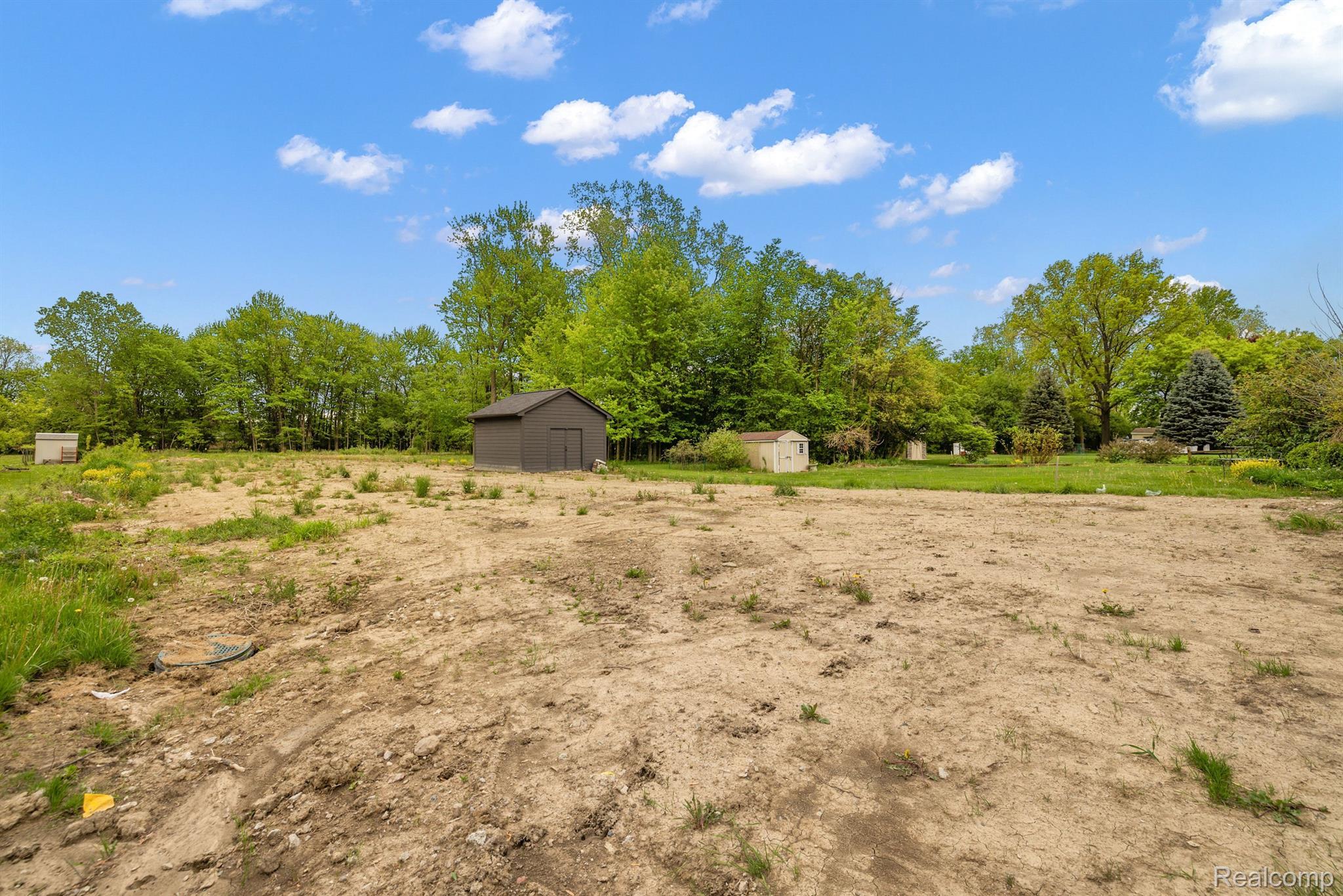 39830 DEQUINDRE Road