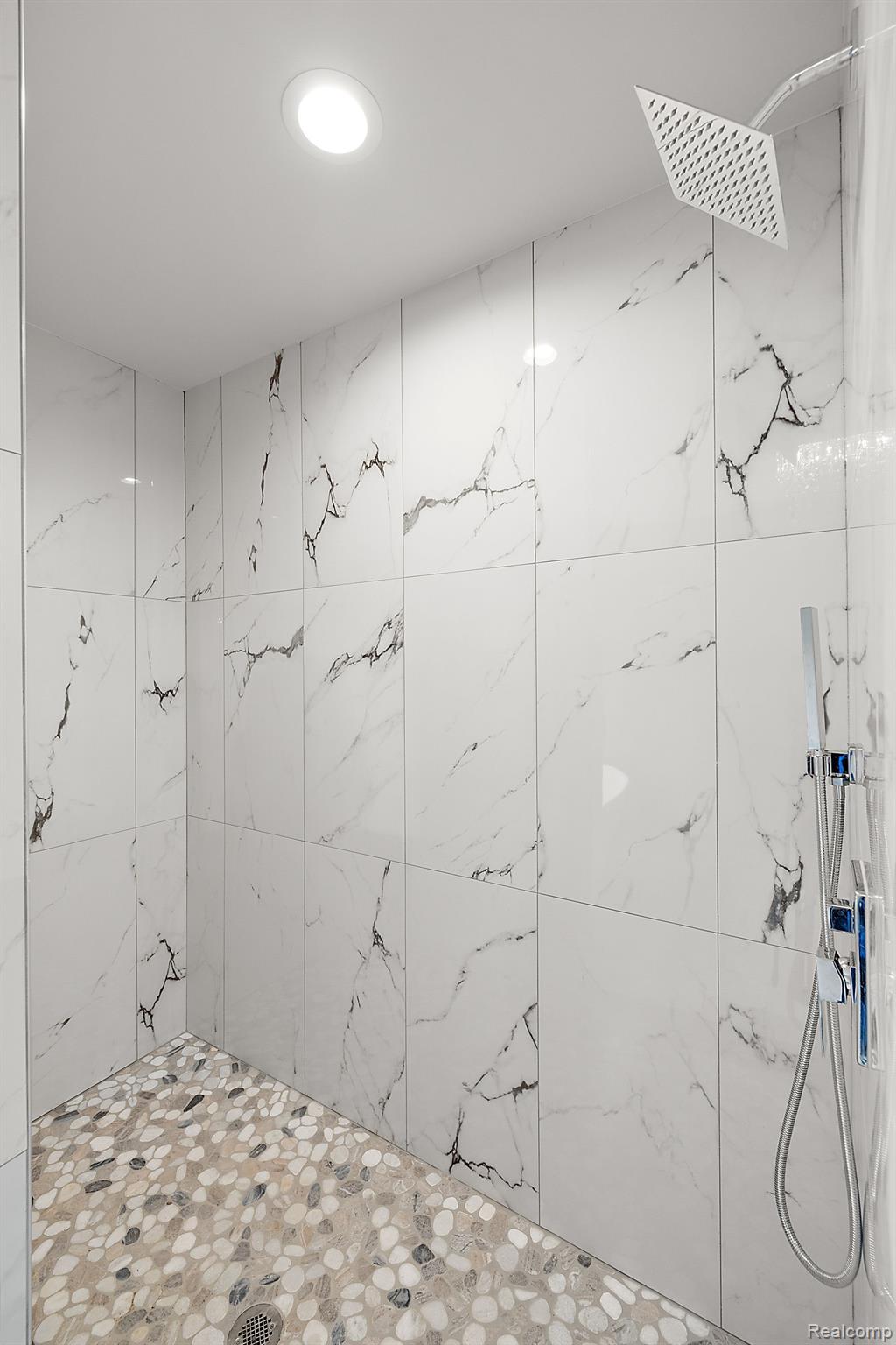 39830 DEQUINDRE Road