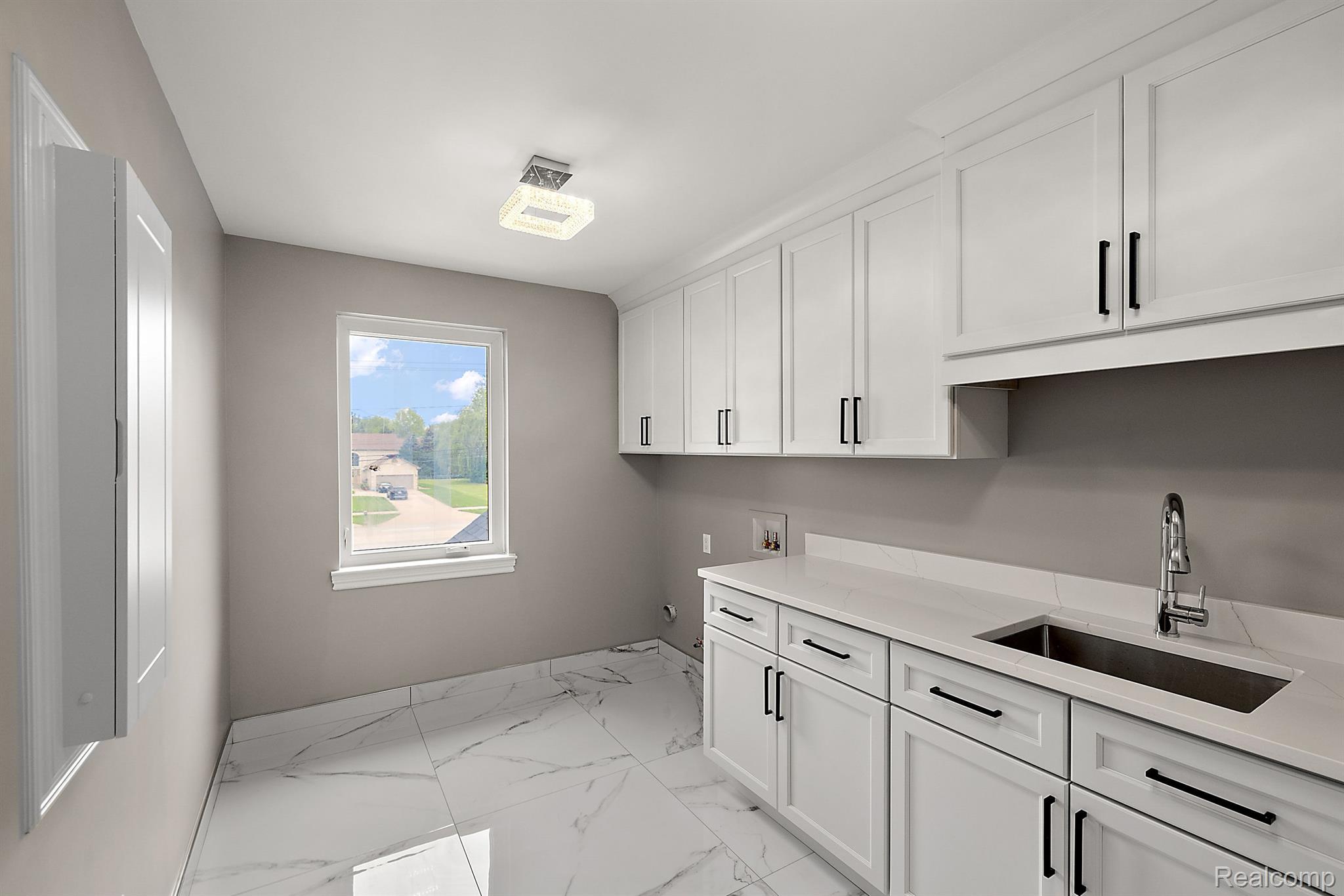 39830 DEQUINDRE Road