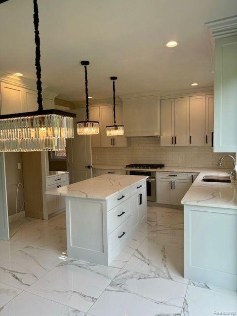 39830 DEQUINDRE Road