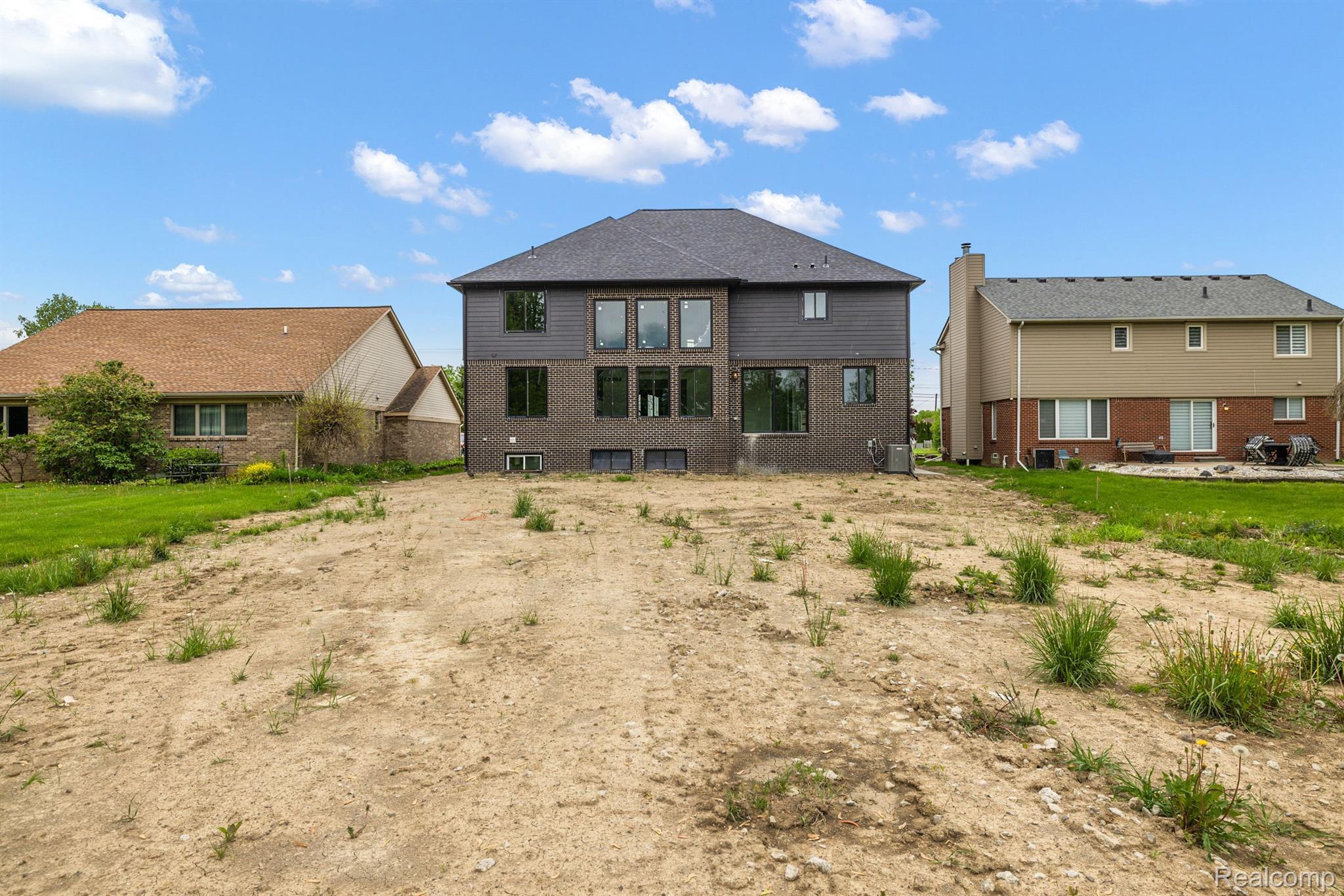 39830 DEQUINDRE Road