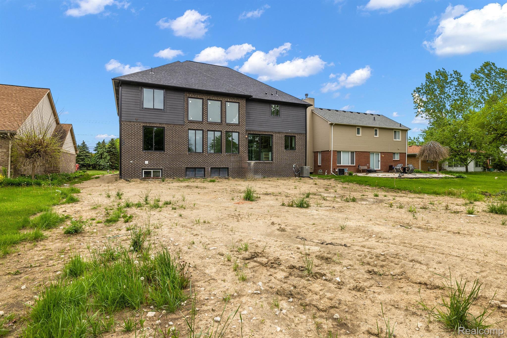 39830 DEQUINDRE Road