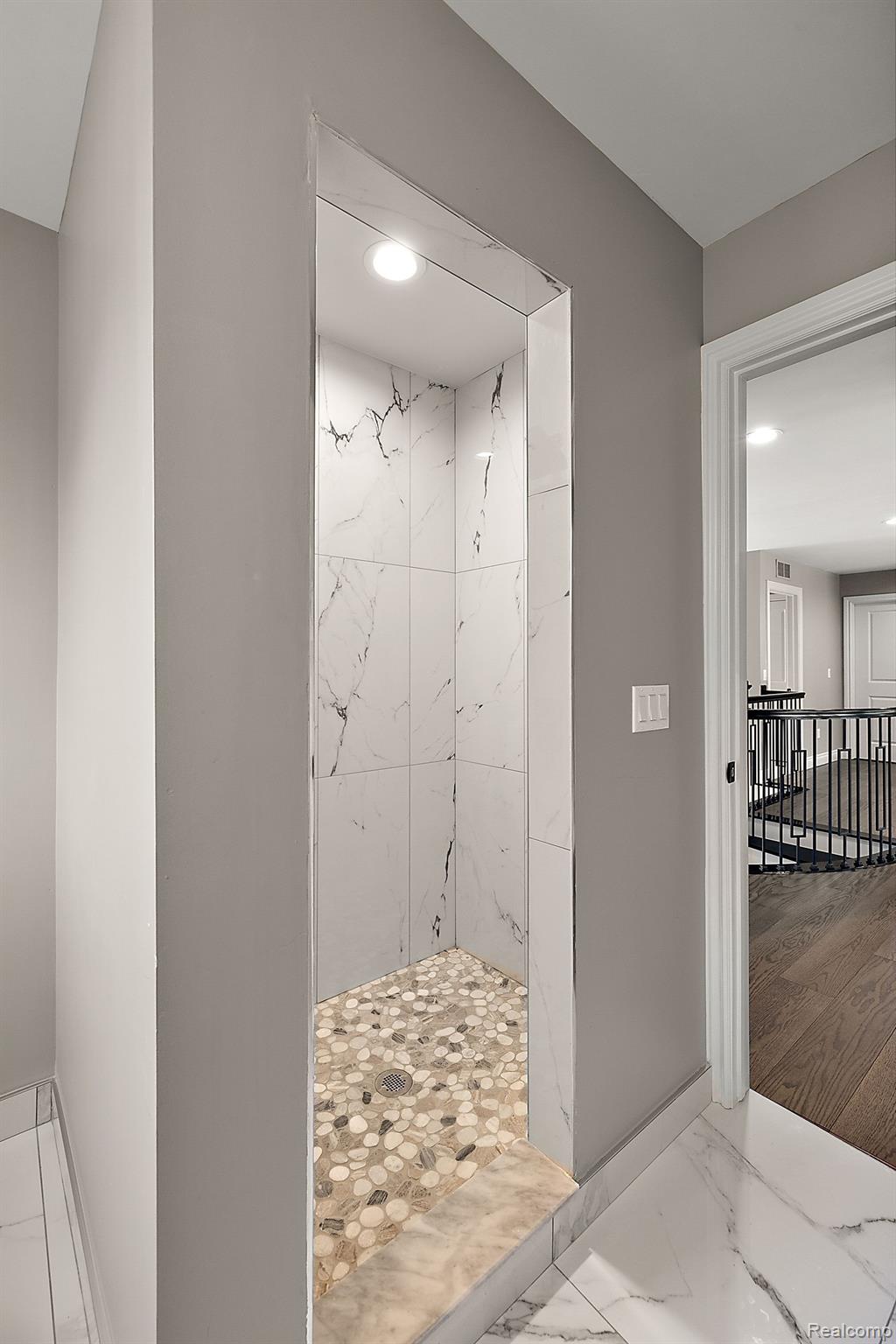 39830 DEQUINDRE Road