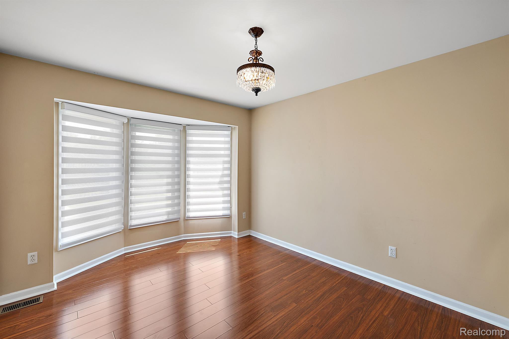 51407 MIDLAND Circle