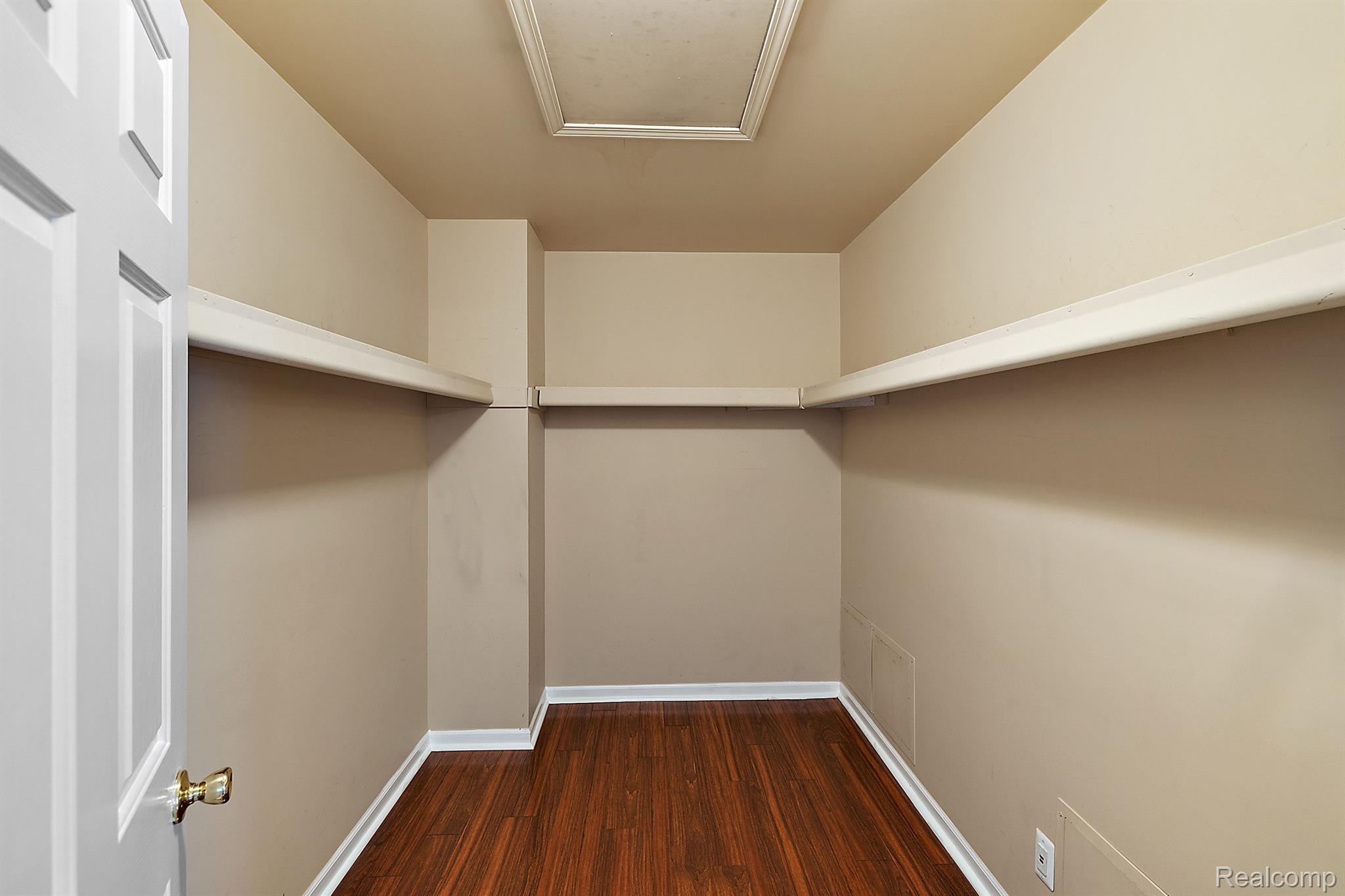 51407 MIDLAND Circle