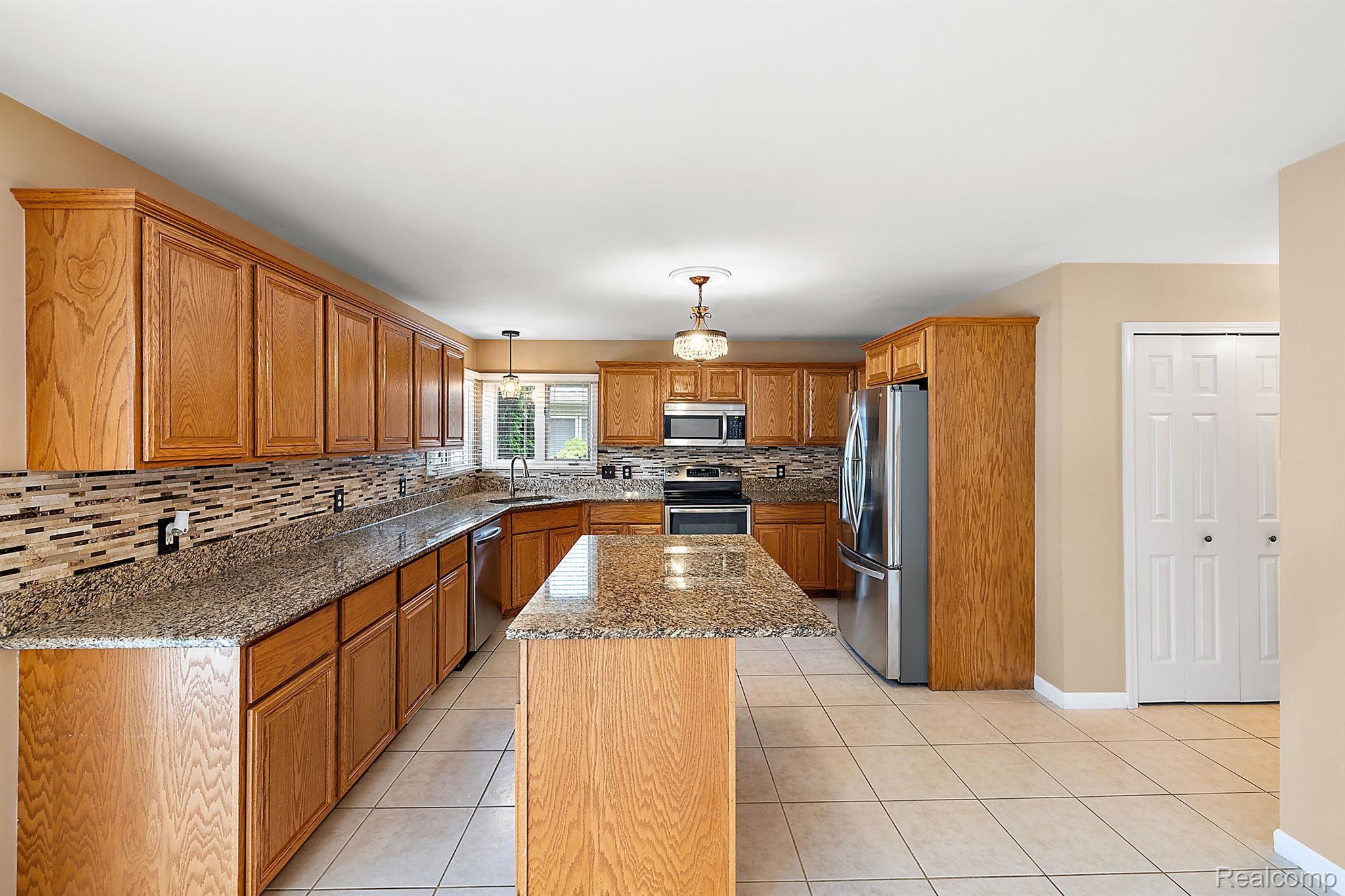 51407 MIDLAND Circle