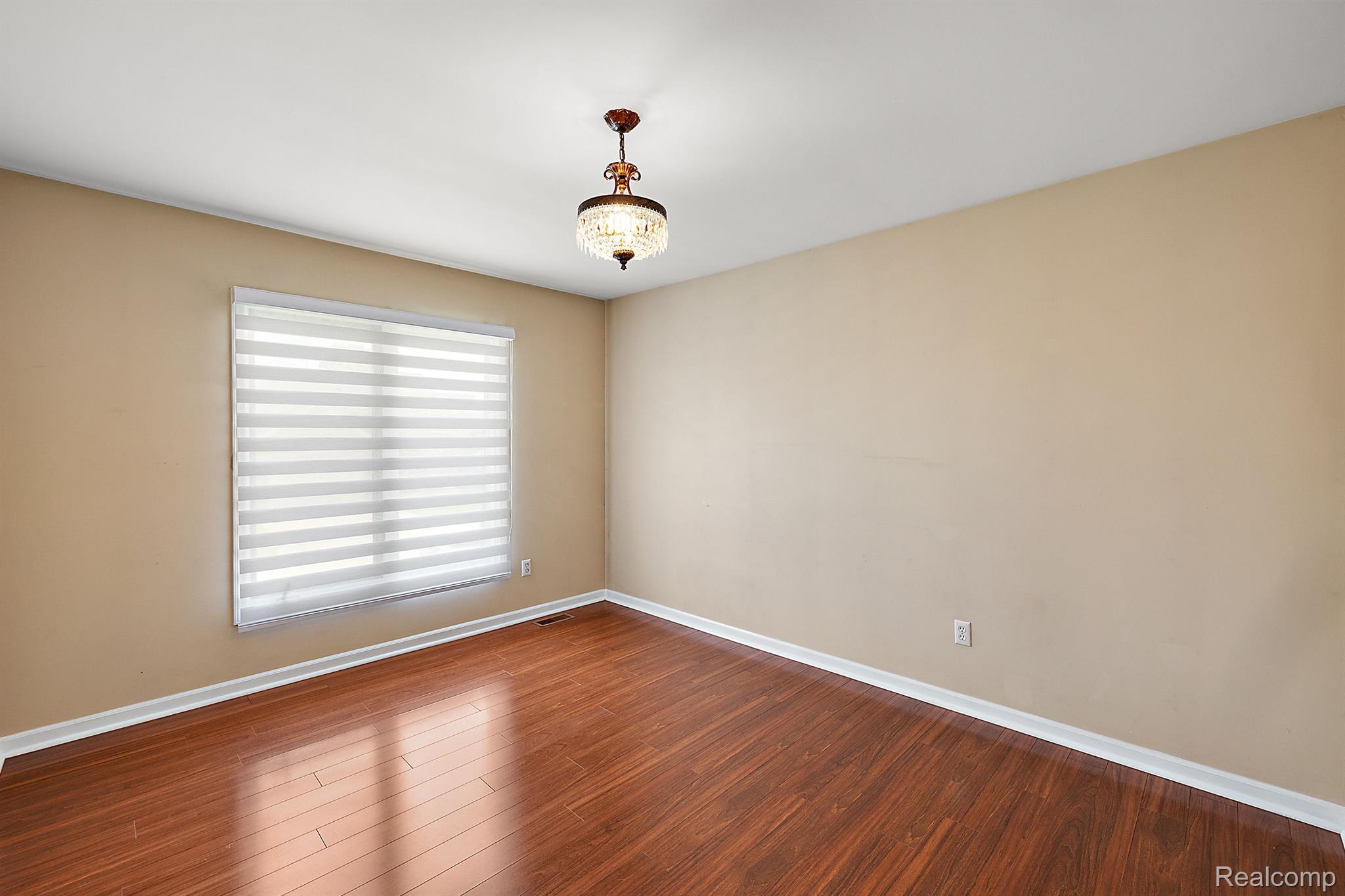 51407 MIDLAND Circle