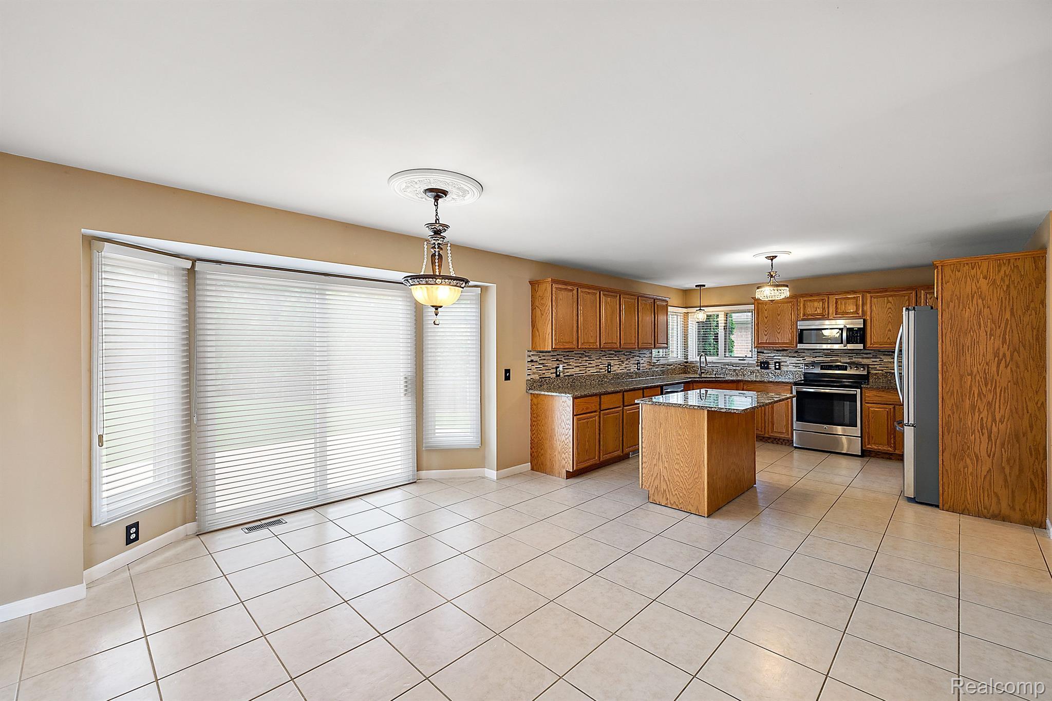 51407 MIDLAND Circle