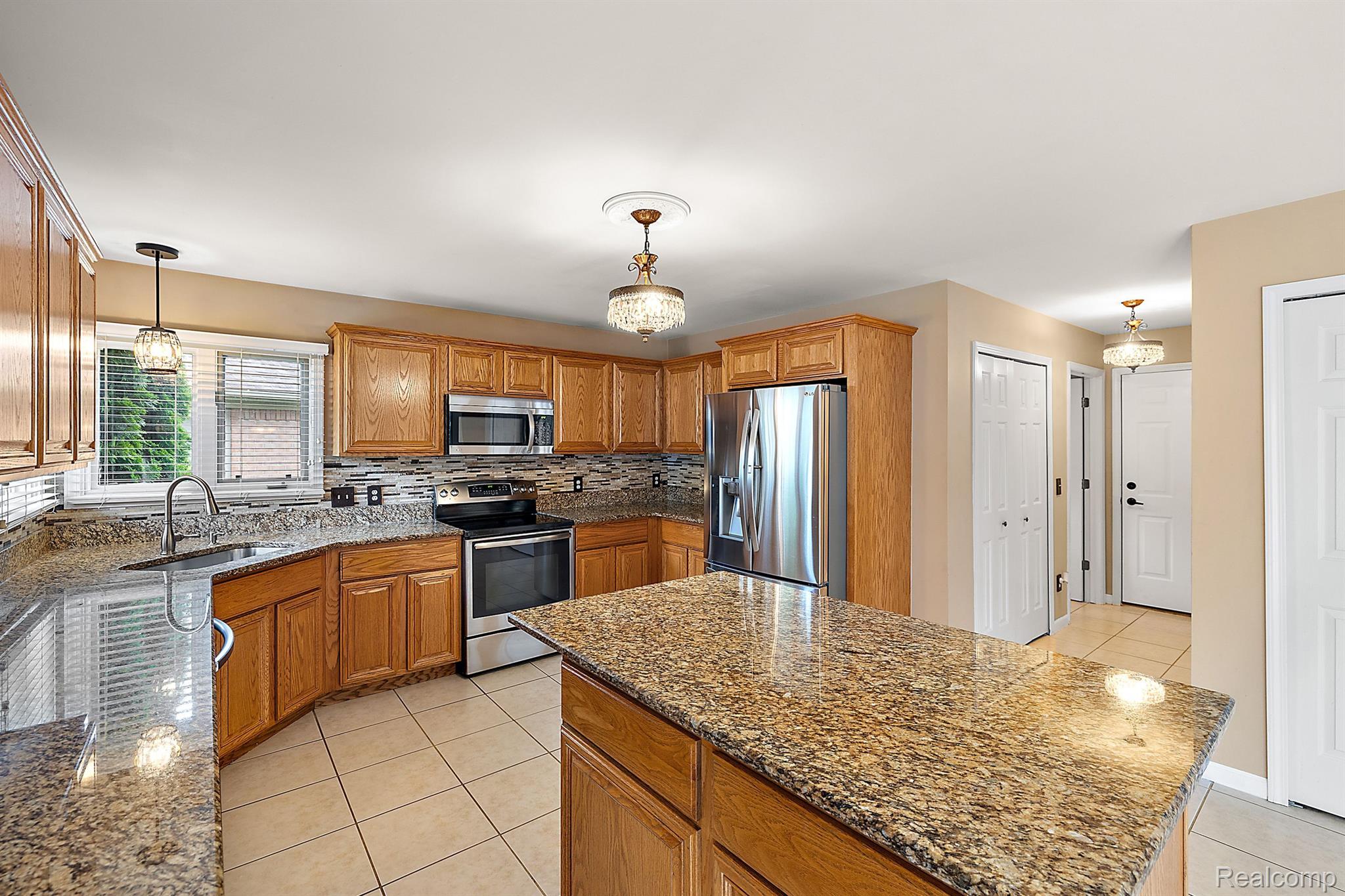 51407 MIDLAND Circle