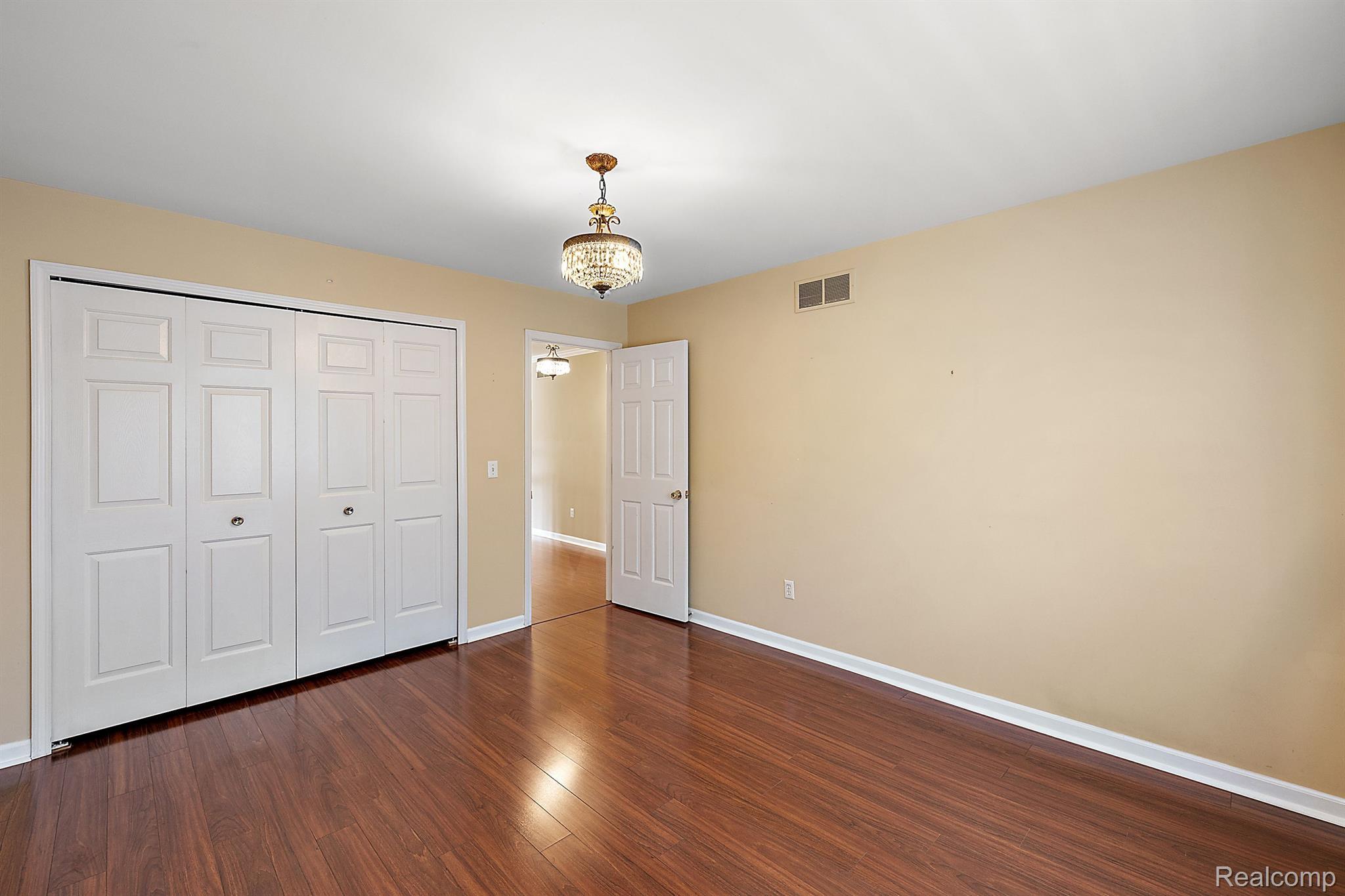 51407 MIDLAND Circle