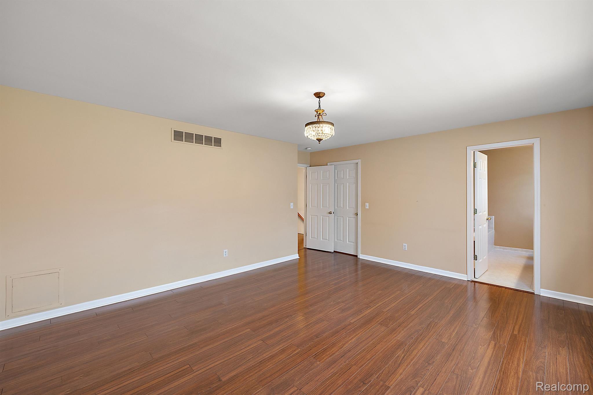 51407 MIDLAND Circle