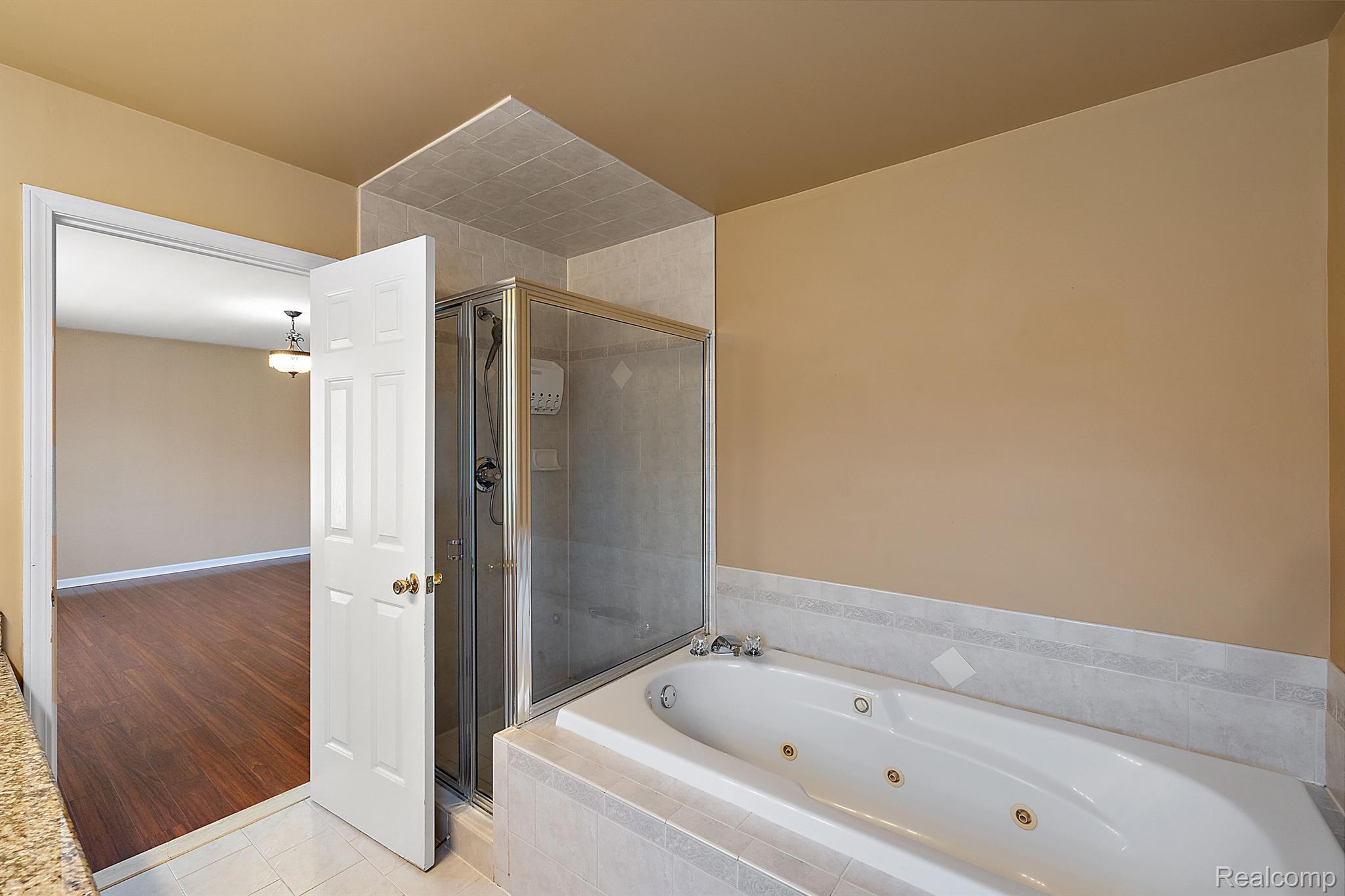 51407 MIDLAND Circle