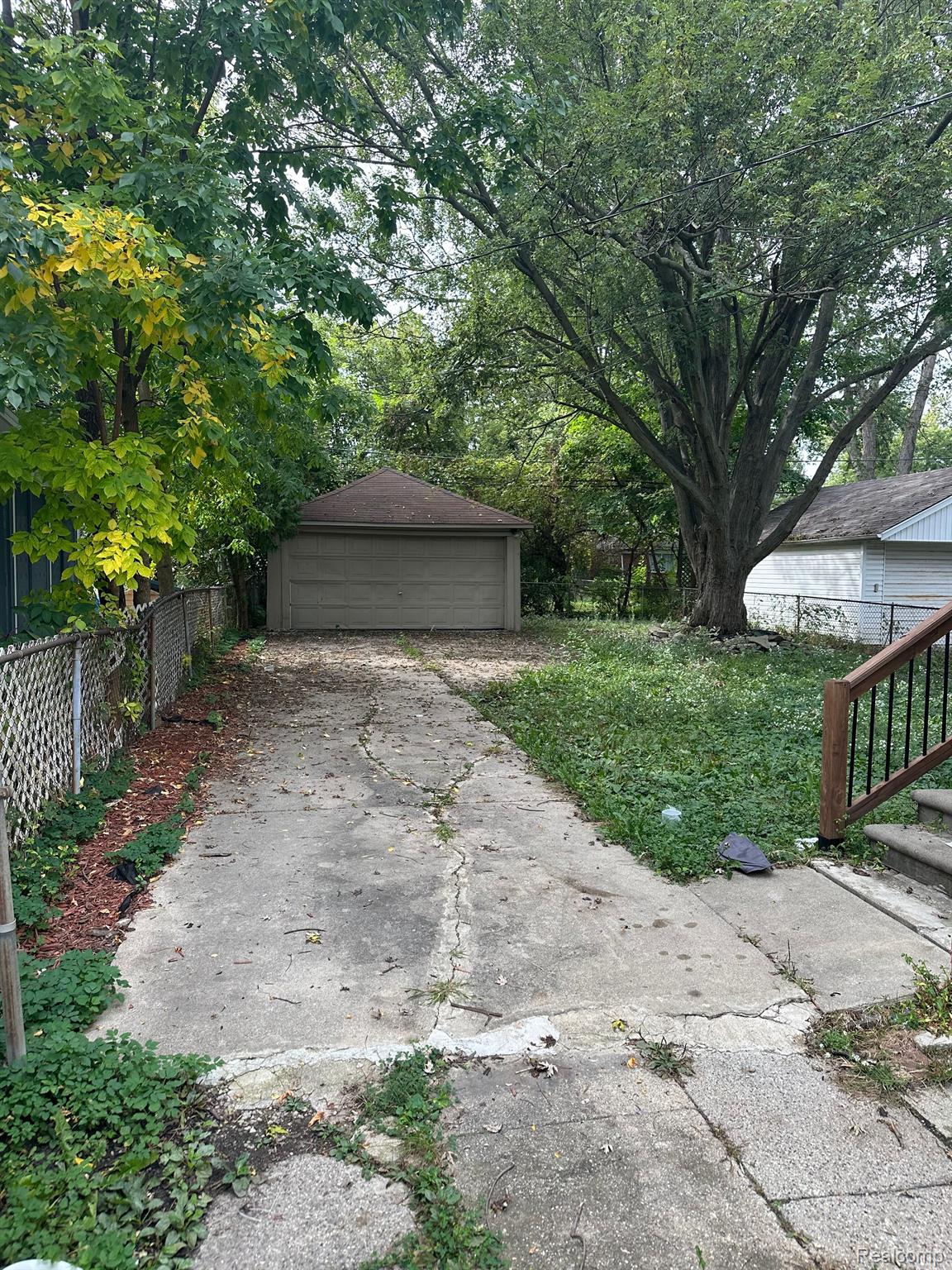 22805 PLEASANT Avenue