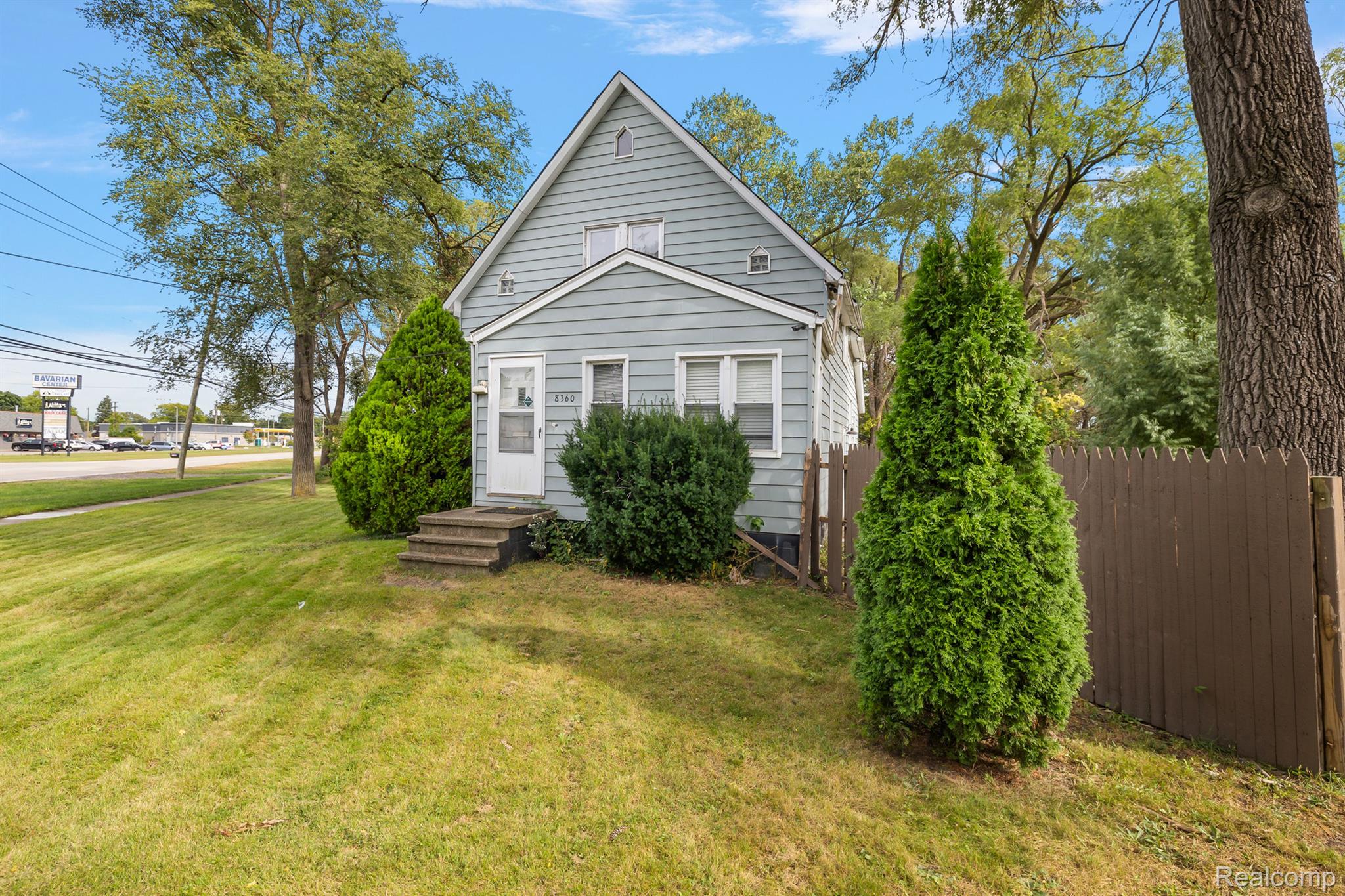 8360 E 13 MILE Road