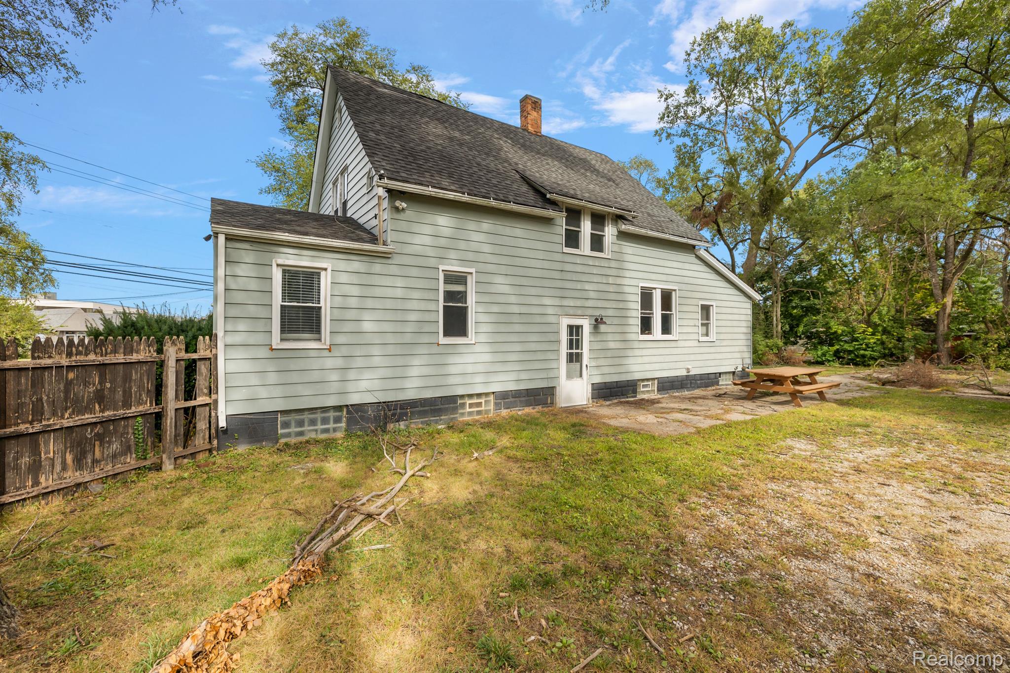 8360 E 13 MILE Road