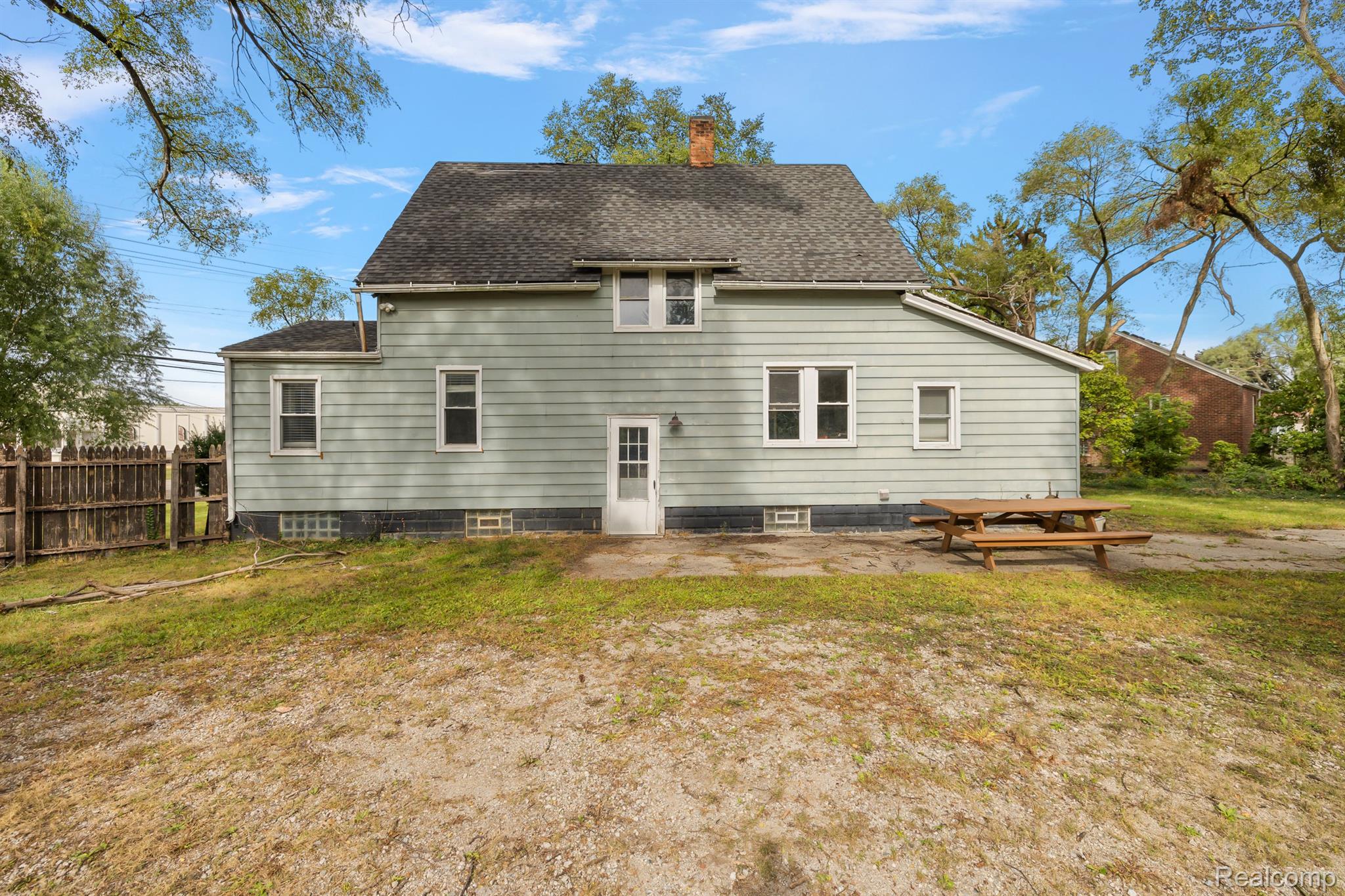 8360 E 13 MILE Road