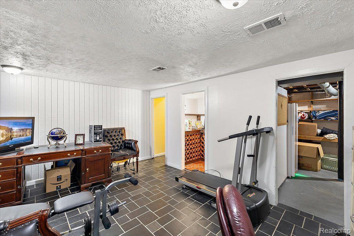 29121 VILLAGE Road 7