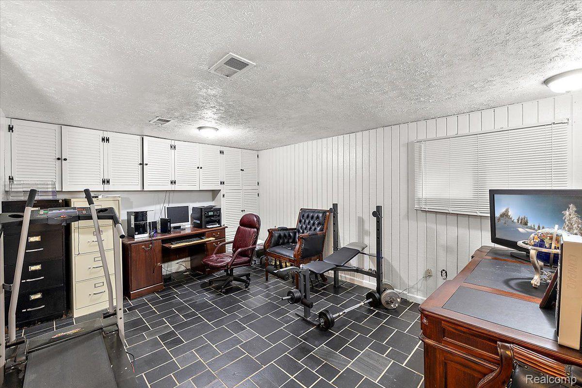 29121 VILLAGE Road 7