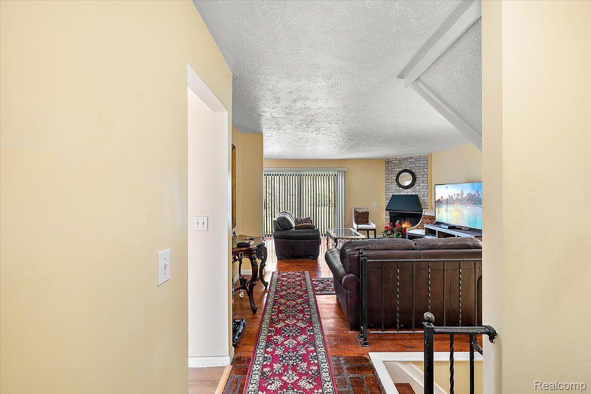 29121 VILLAGE Road 7