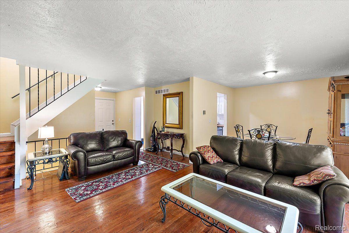 29121 VILLAGE Road 7