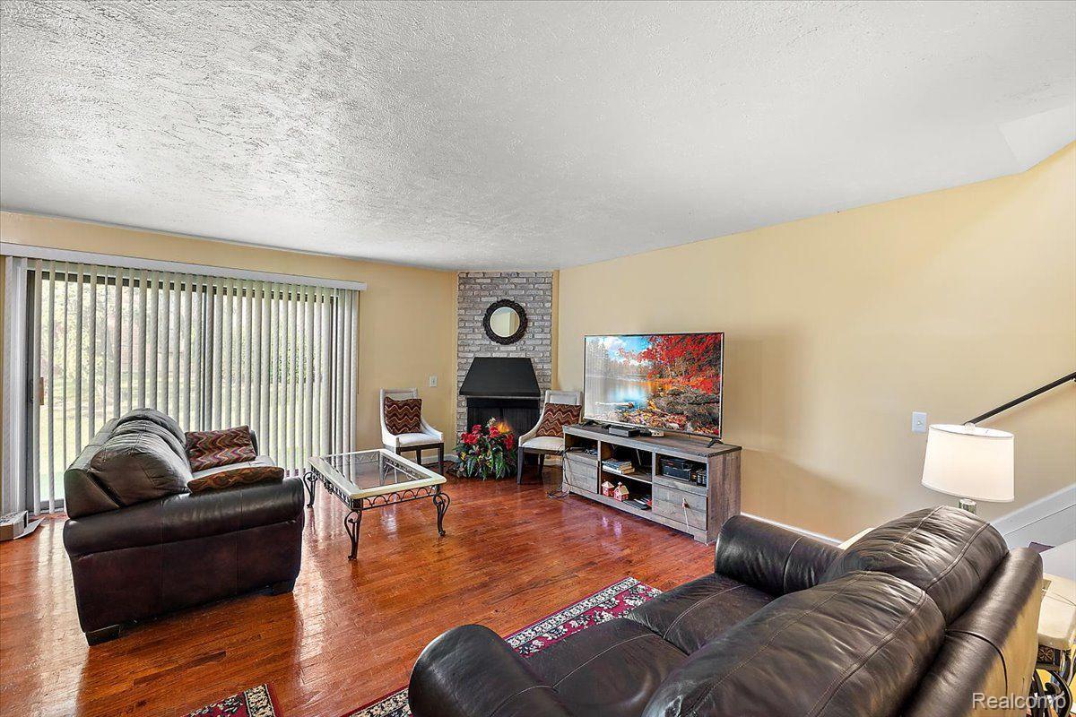 29121 VILLAGE Road 7