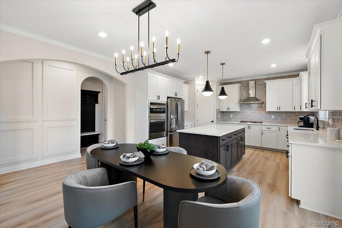 4044 Blossom Drive
