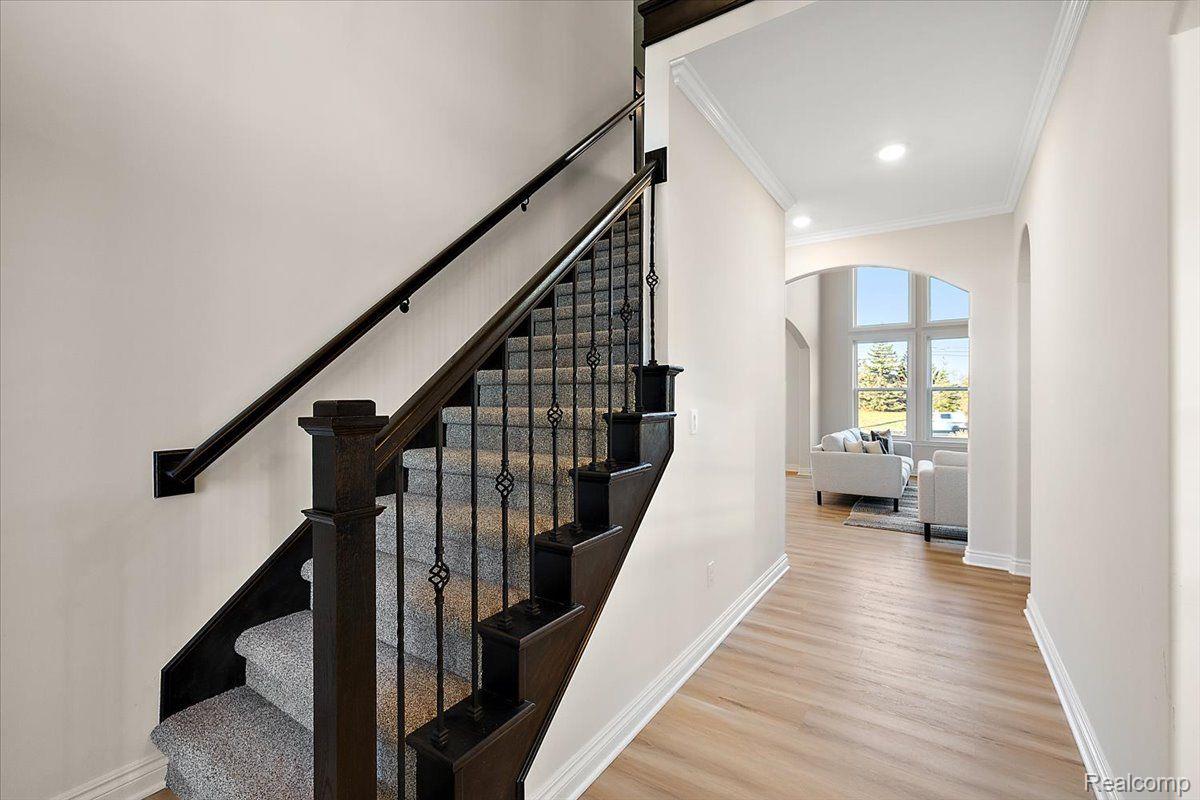 4044 Blossom Drive