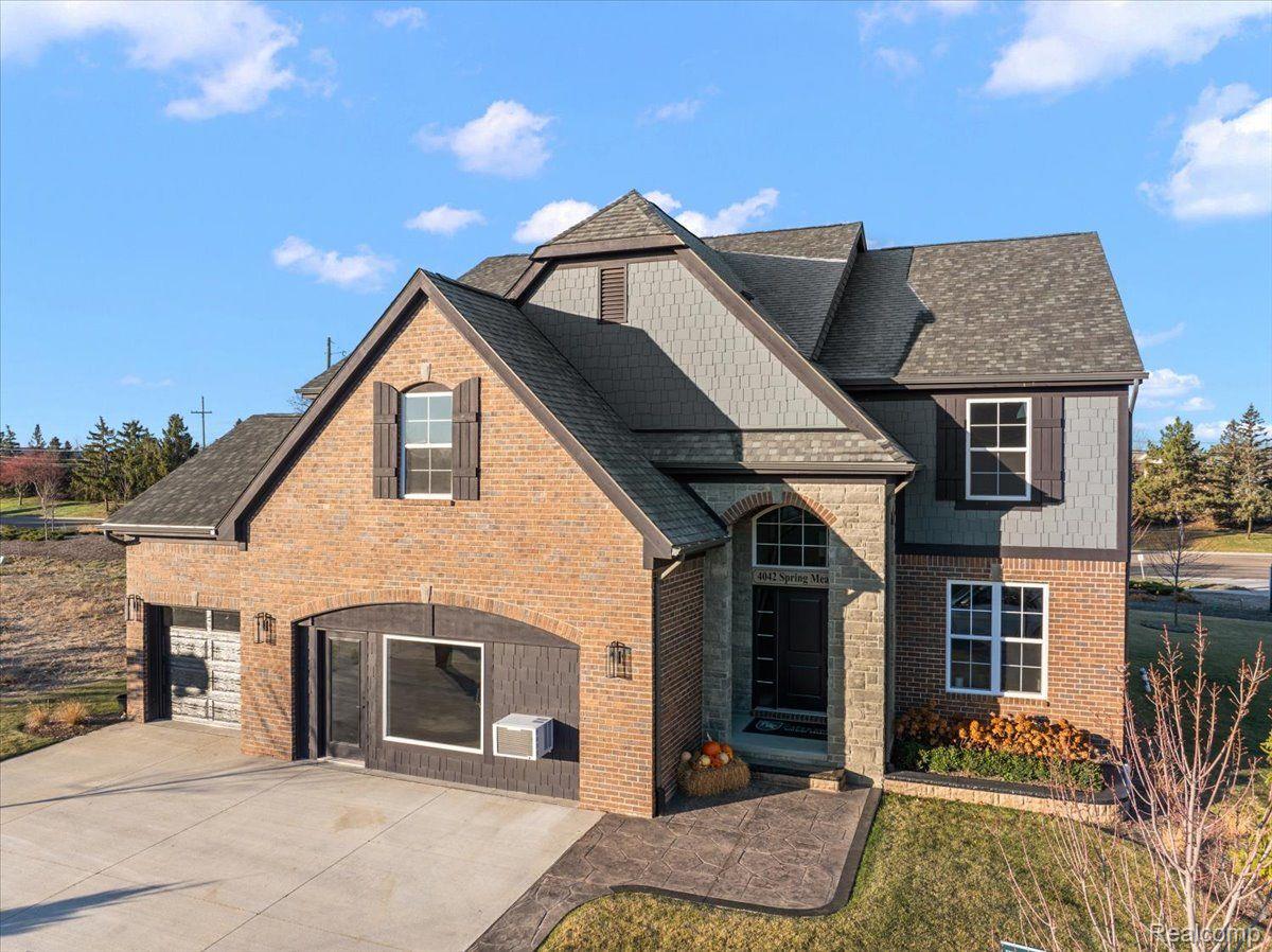 4044 Blossom Drive