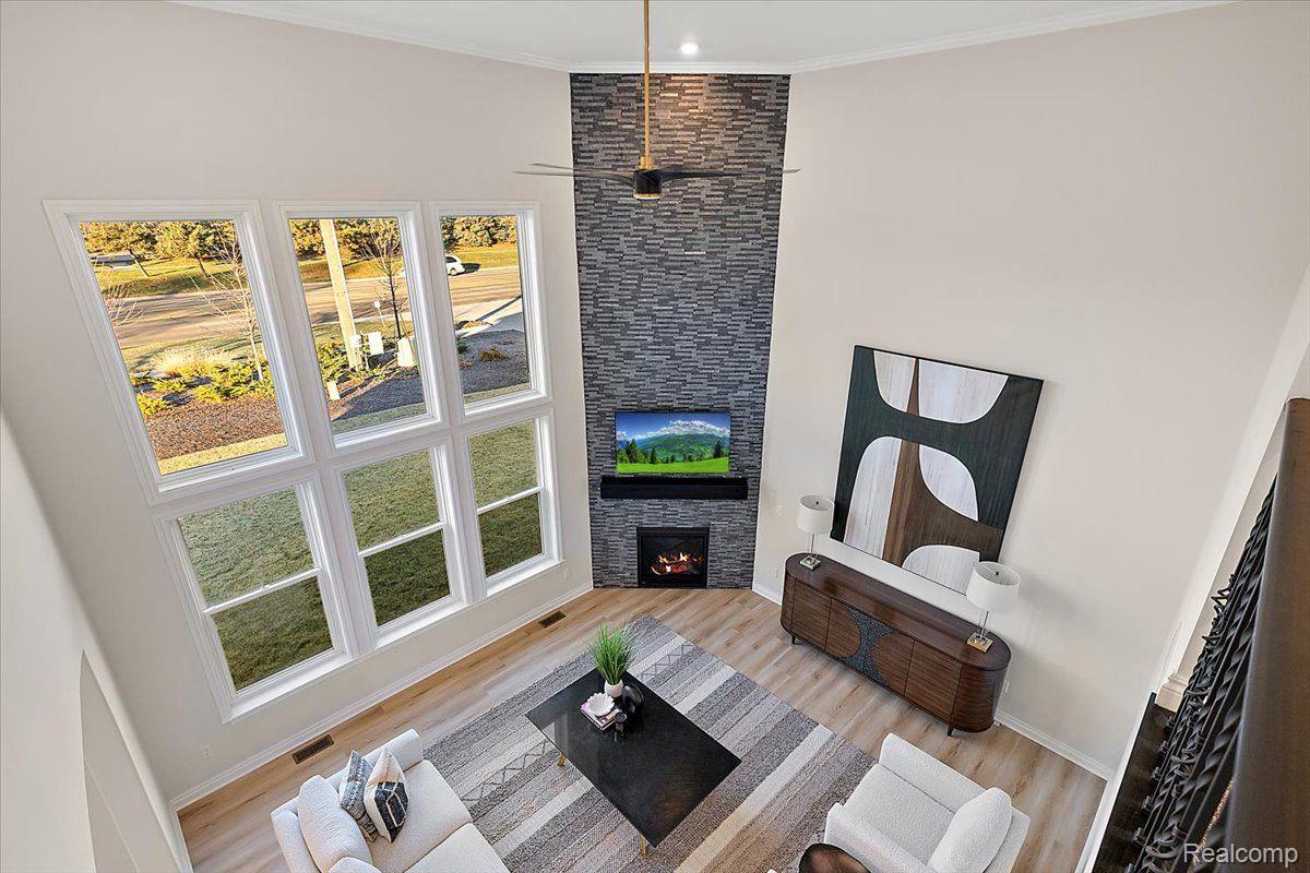 4044 Blossom Drive