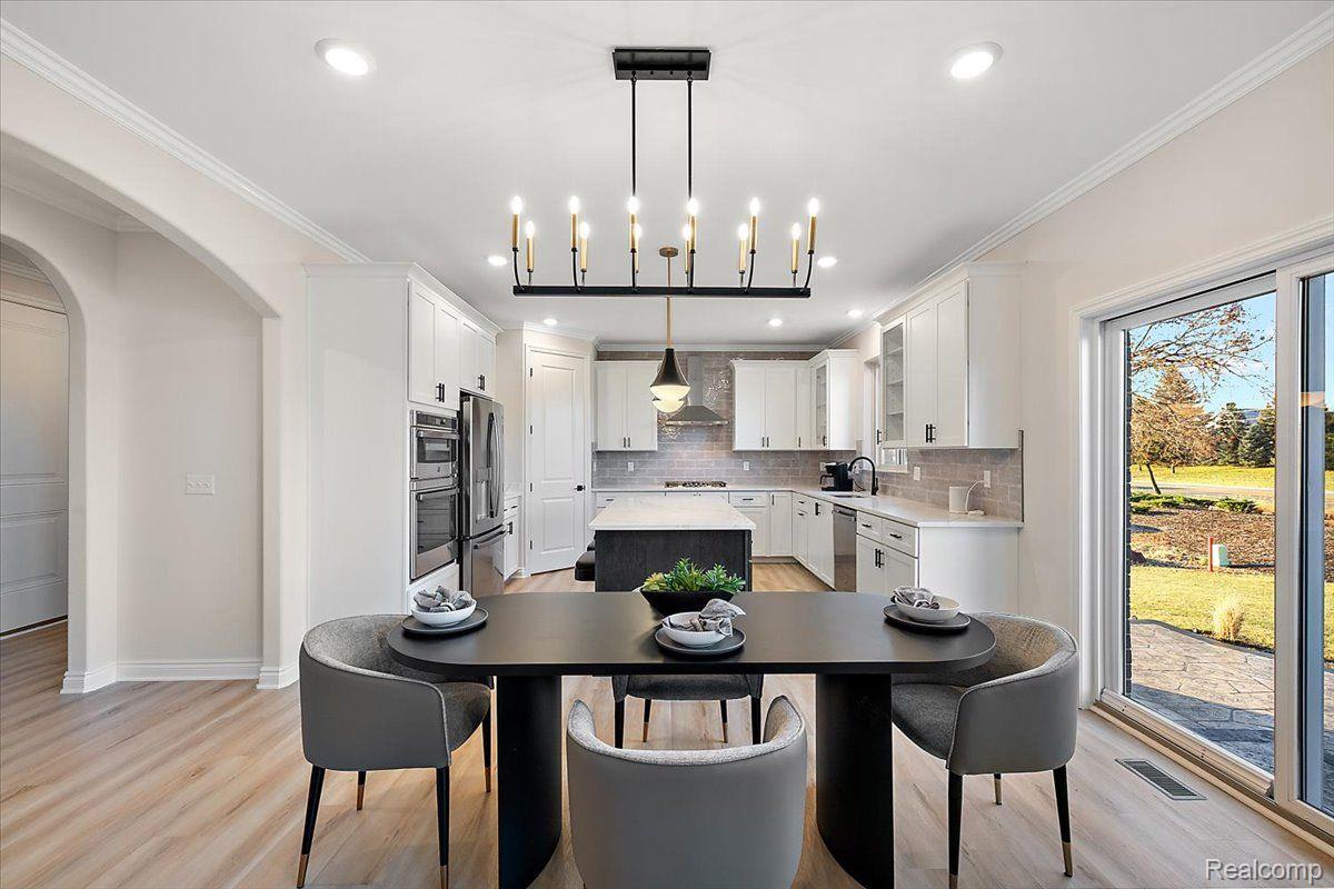 4044 Blossom Drive