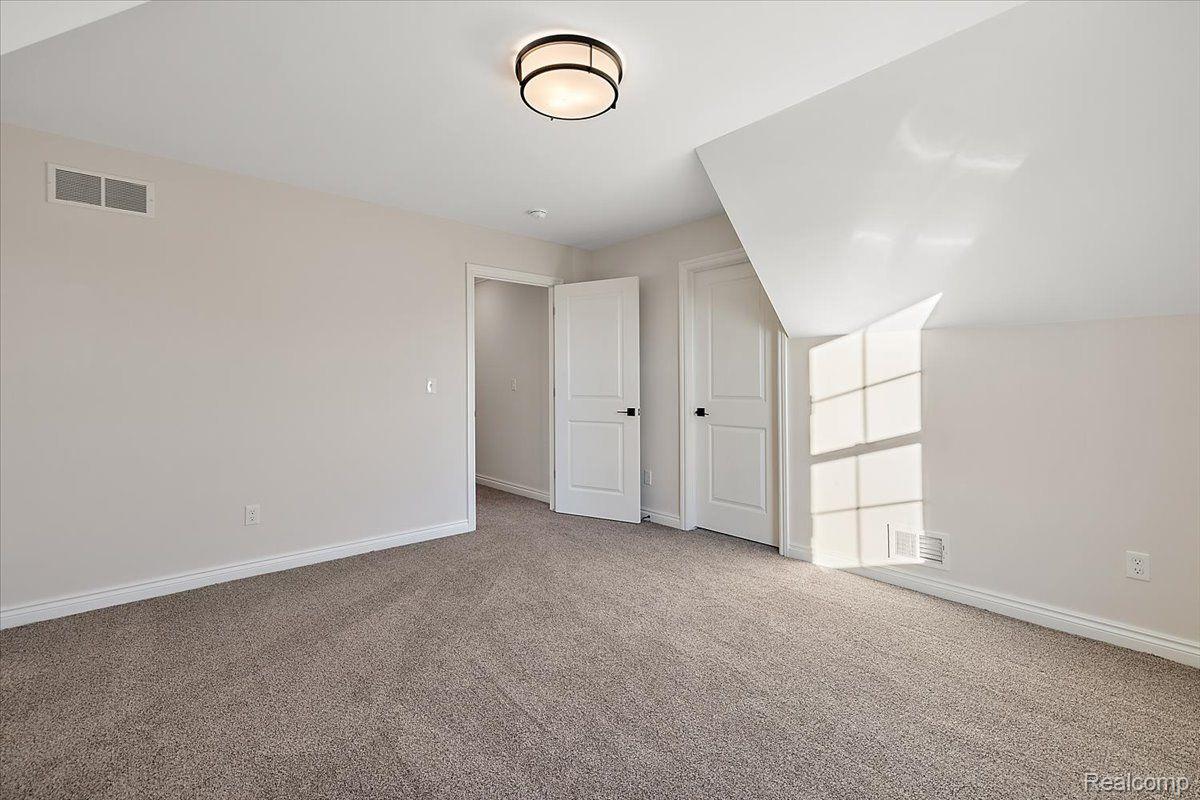 4044 Blossom Drive