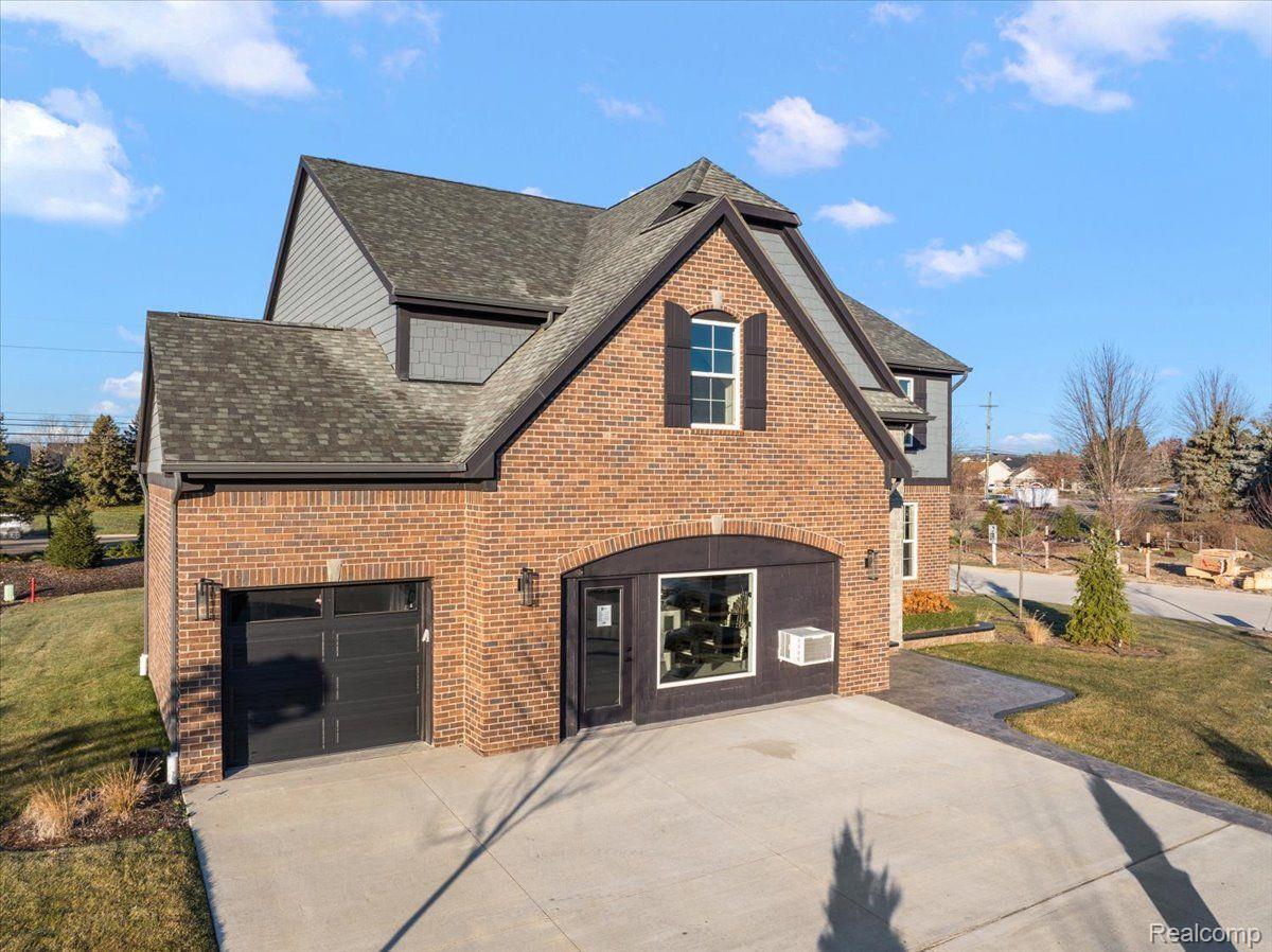 4044 Blossom Drive