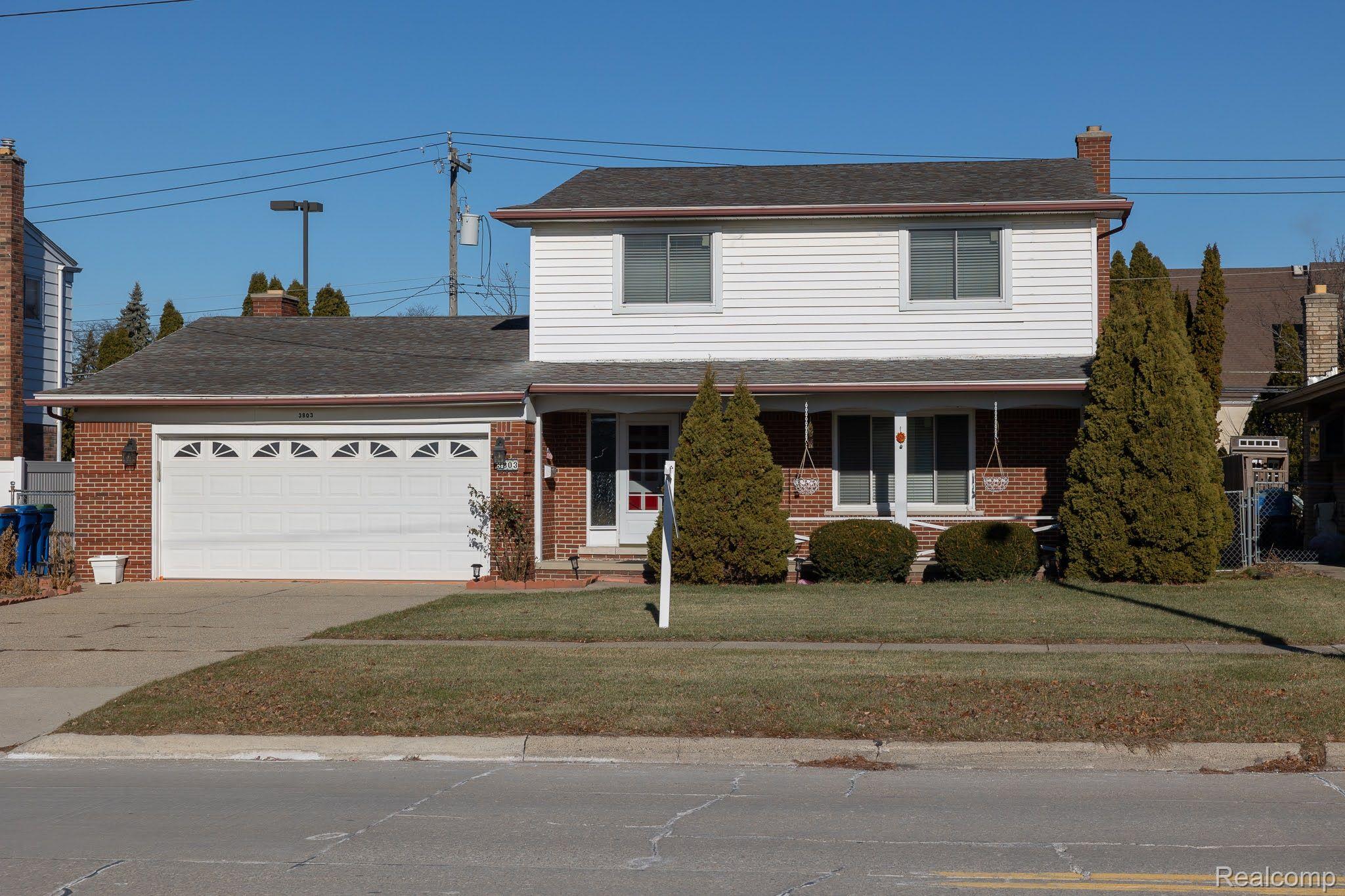 3803 COMMON Road
