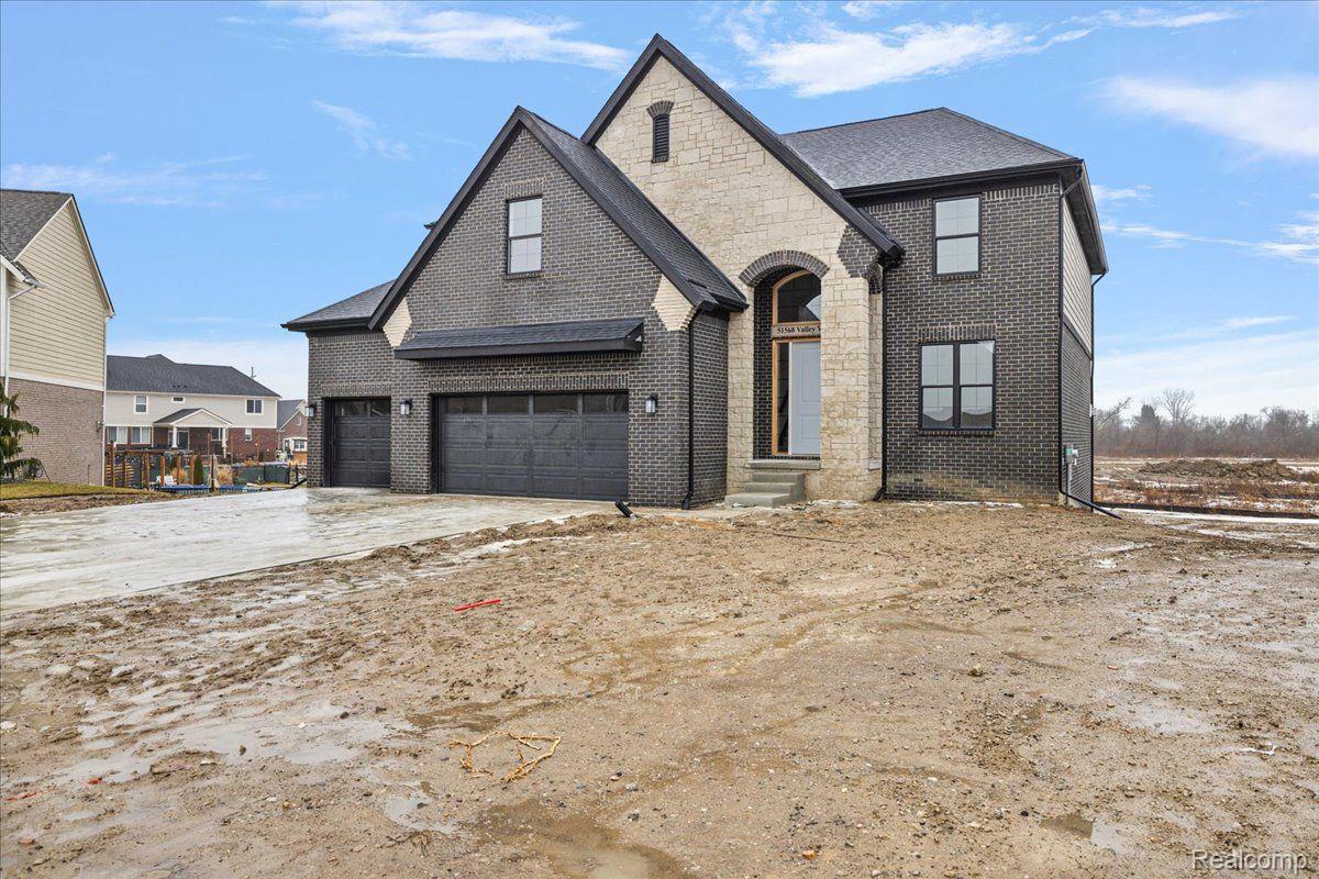 51568 VALLEY VIEW Court