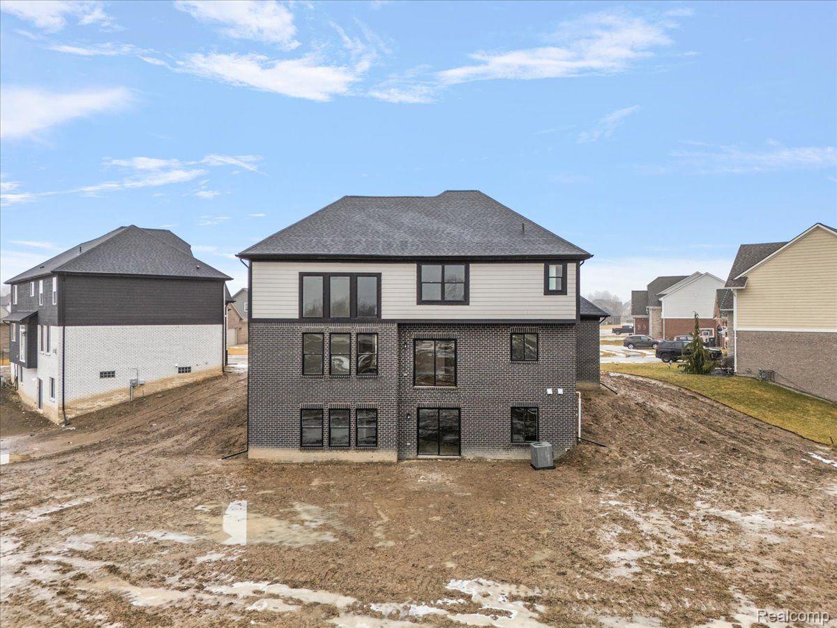 51568 VALLEY VIEW Court