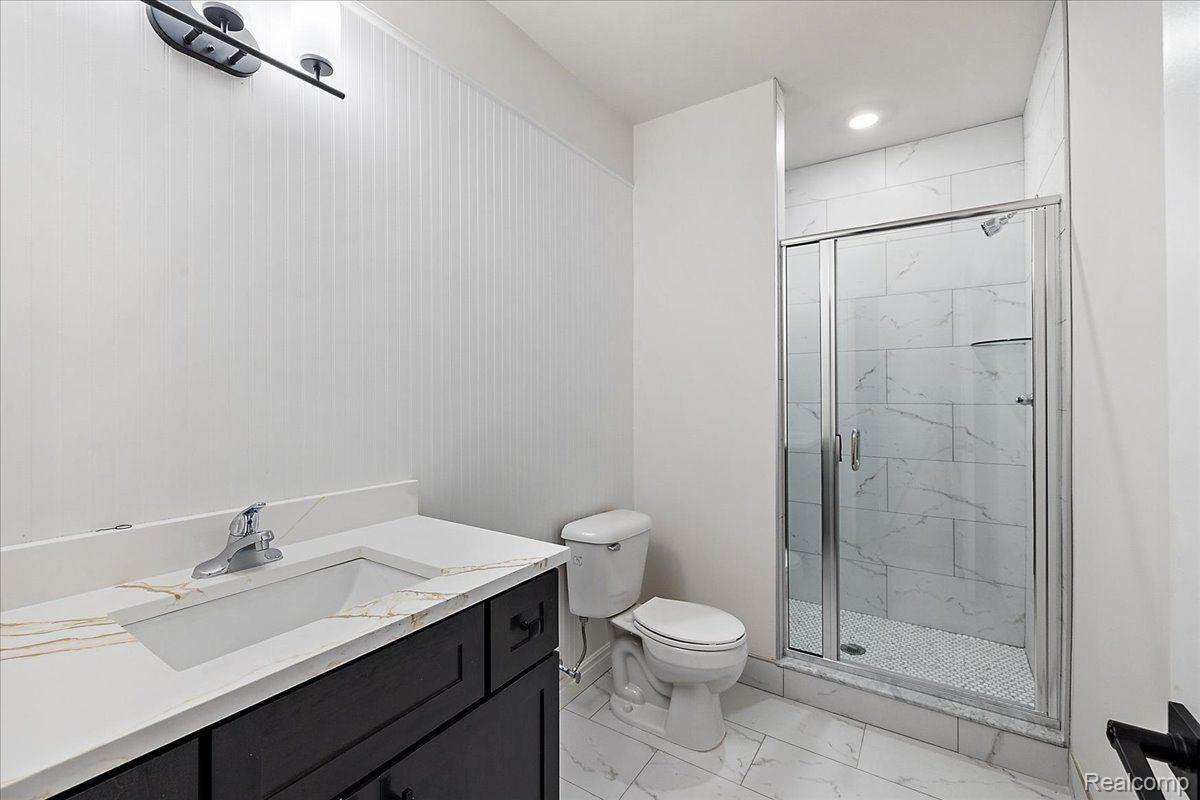 51568 VALLEY VIEW Court