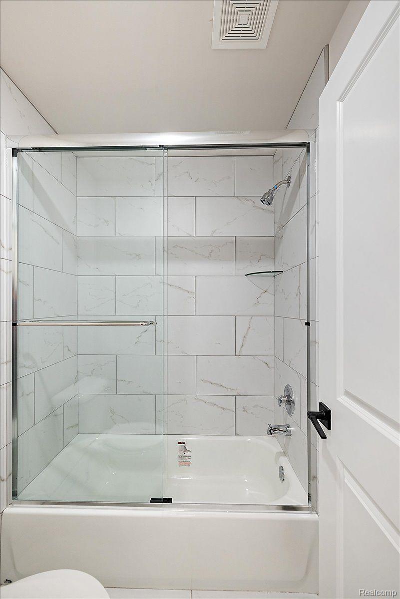 51568 VALLEY VIEW Court